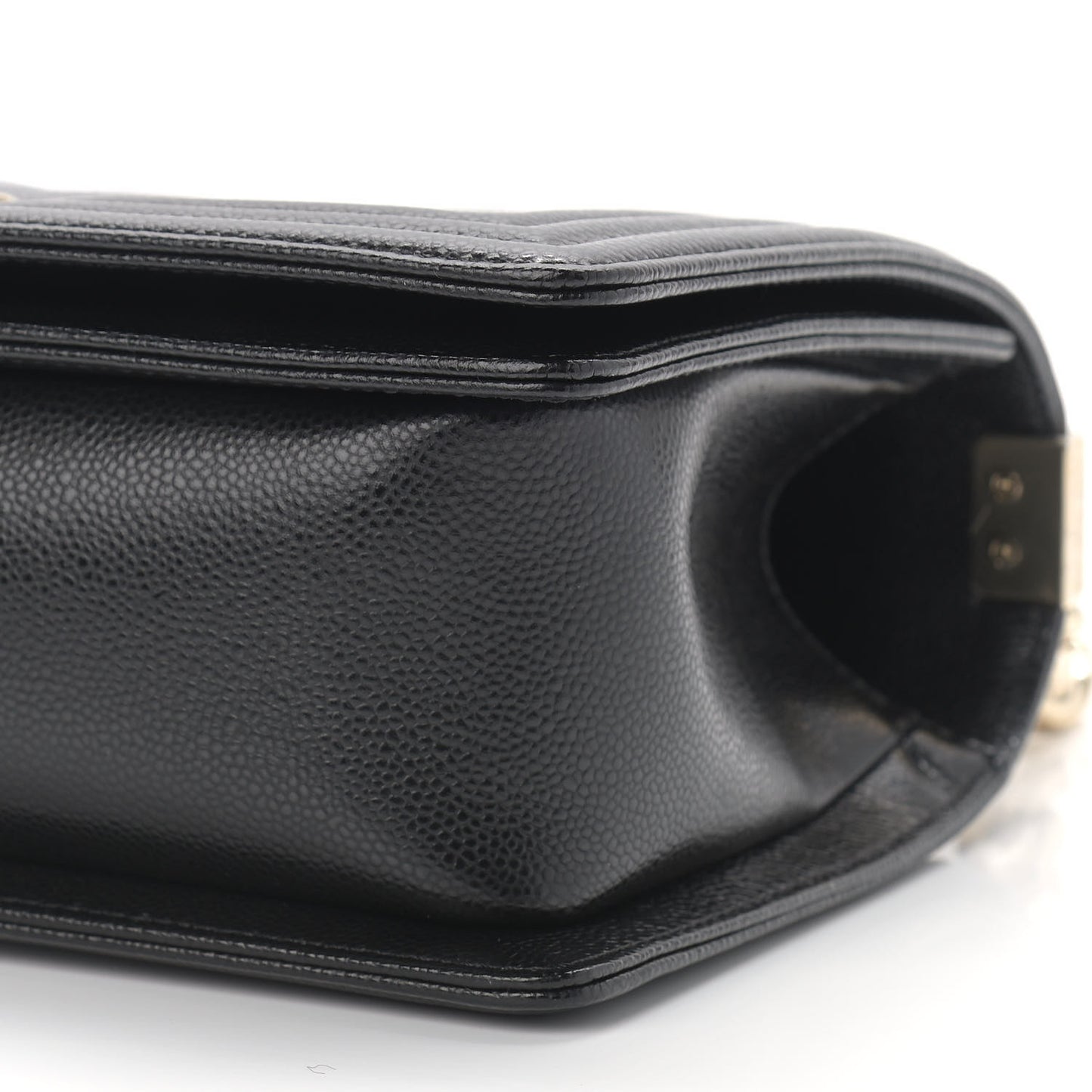 Caviar Chevron Quilted Medium Boy Flap Black