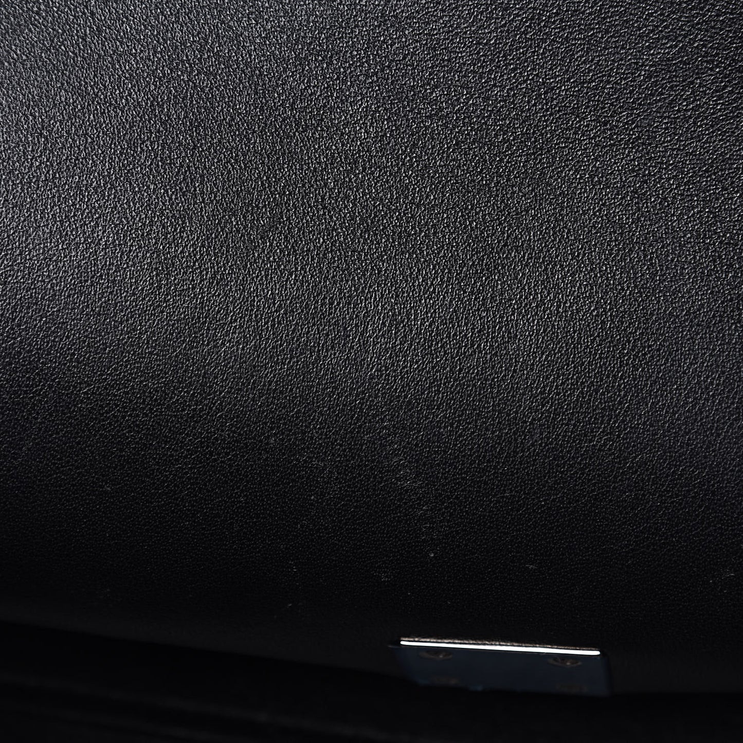 Drummed Calfskin Suede Large Trapeze Black