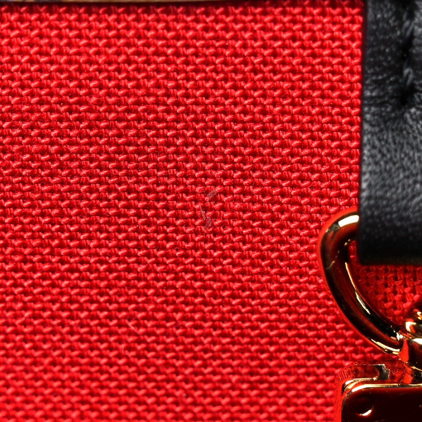 Reverse Monogram Giant Onthego MM