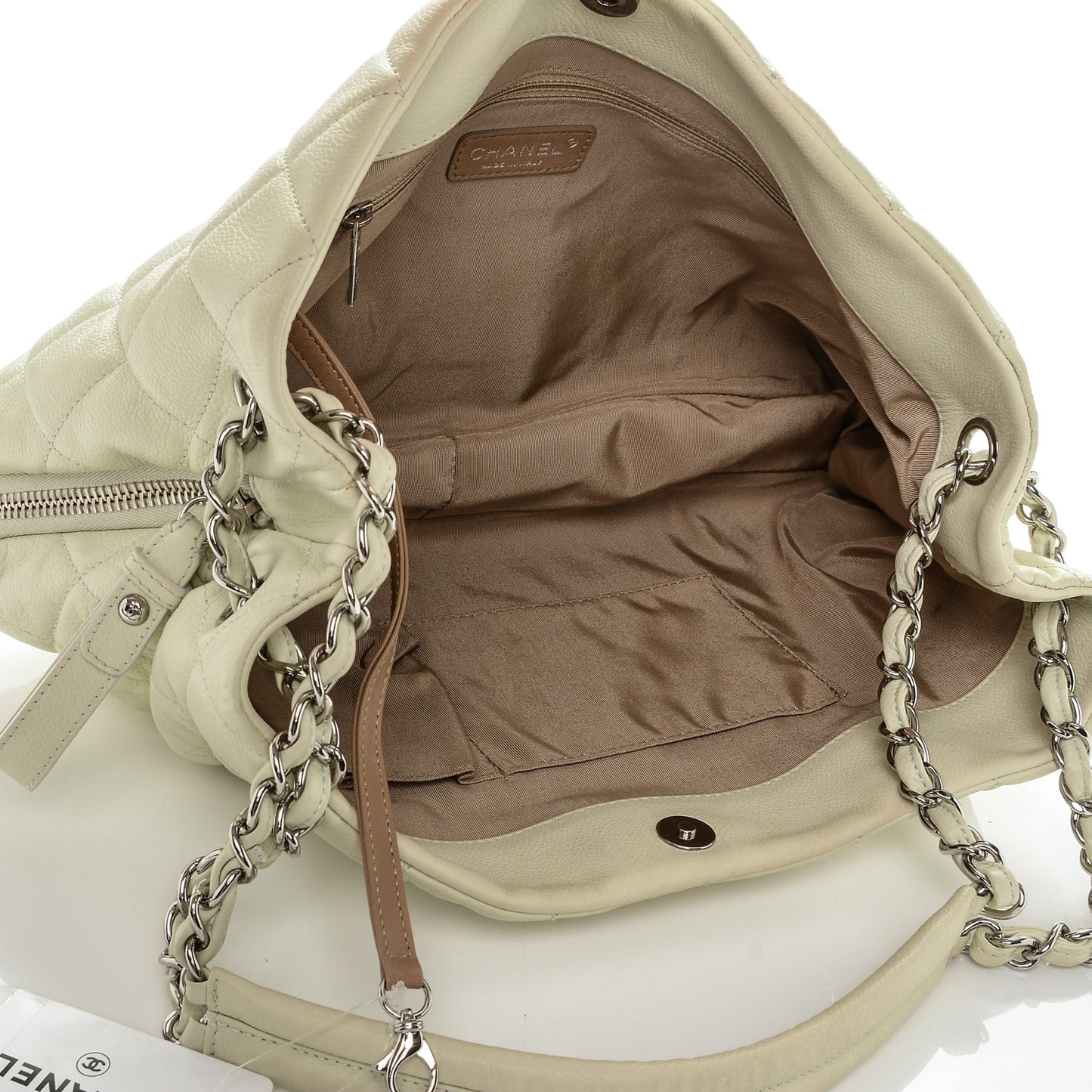 Caviar Quilted Expandable Zip Shoulder Bag White