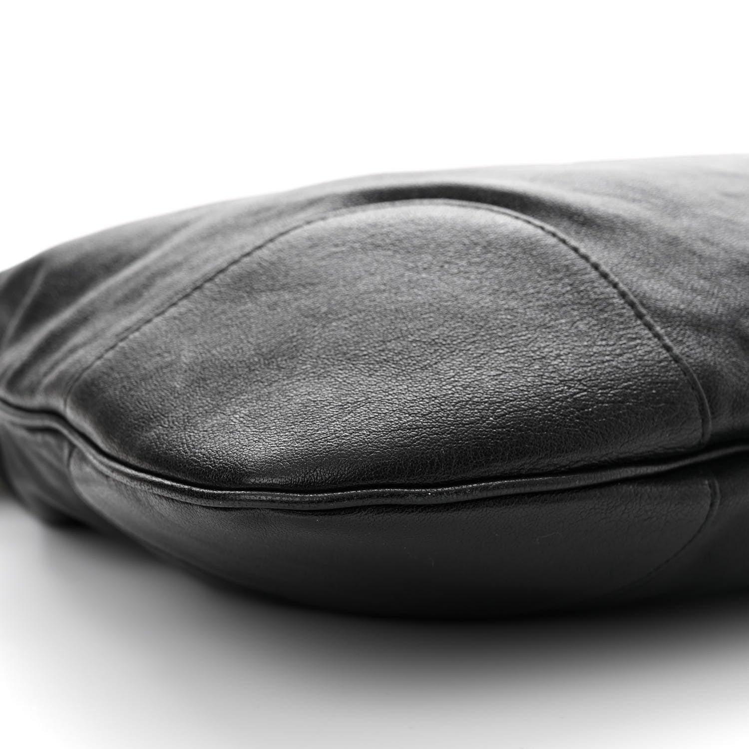 Gucci Sakai Calfskin Horsebit 1955 Cinch Top Messenger Bag Black