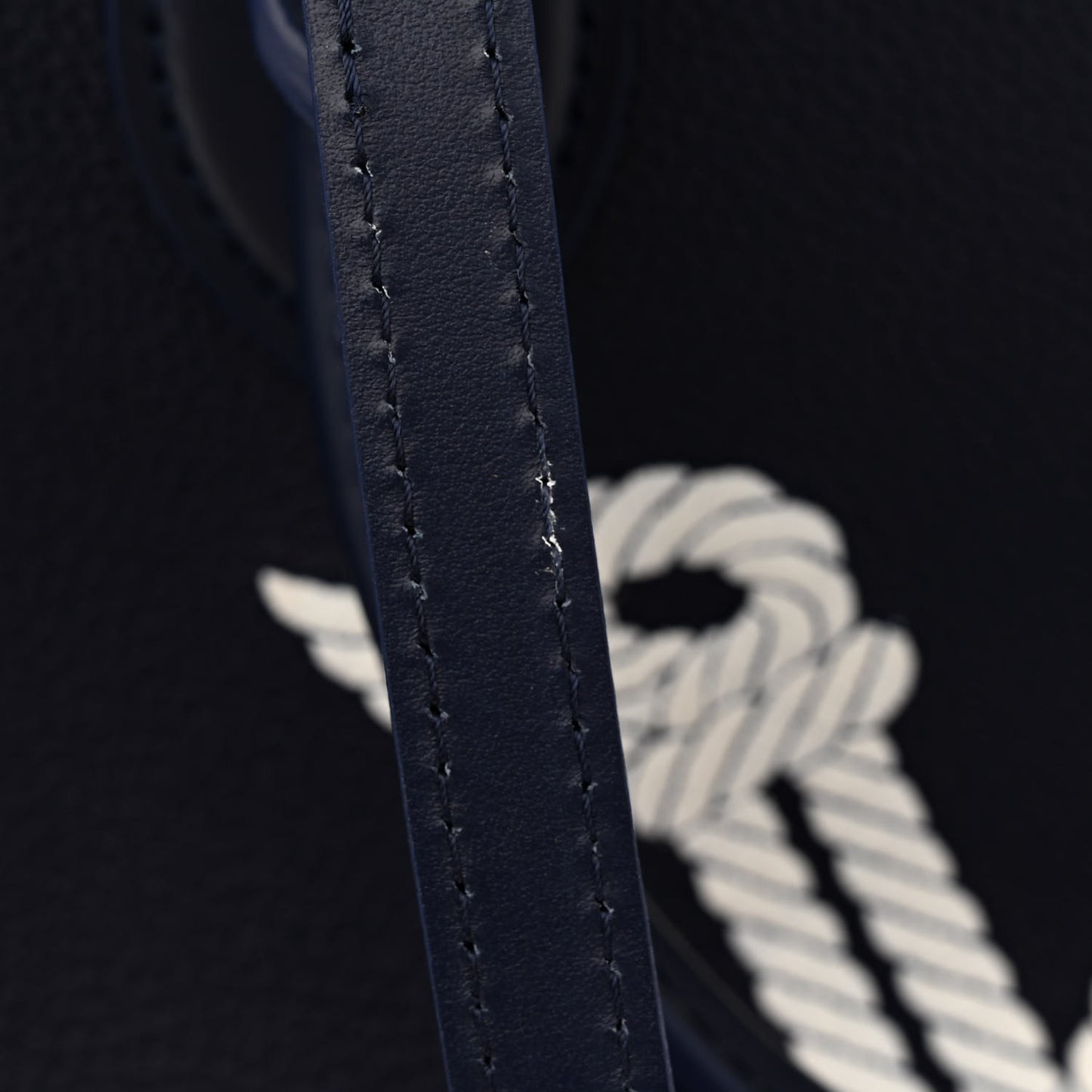 Grained Calfskin Nautical Onthego MM Navy Blue