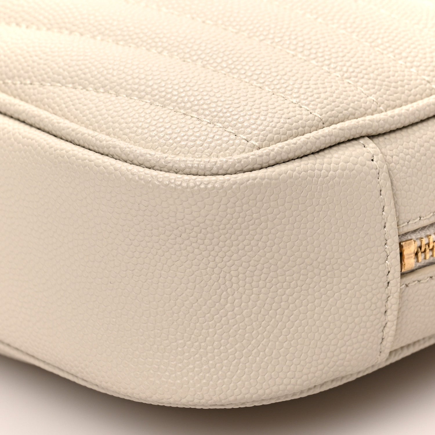 Saint Laurent Grain De Poudre Matelasse Monogram Mini Lou Camera Bag Blanc Vintage 8 of 8