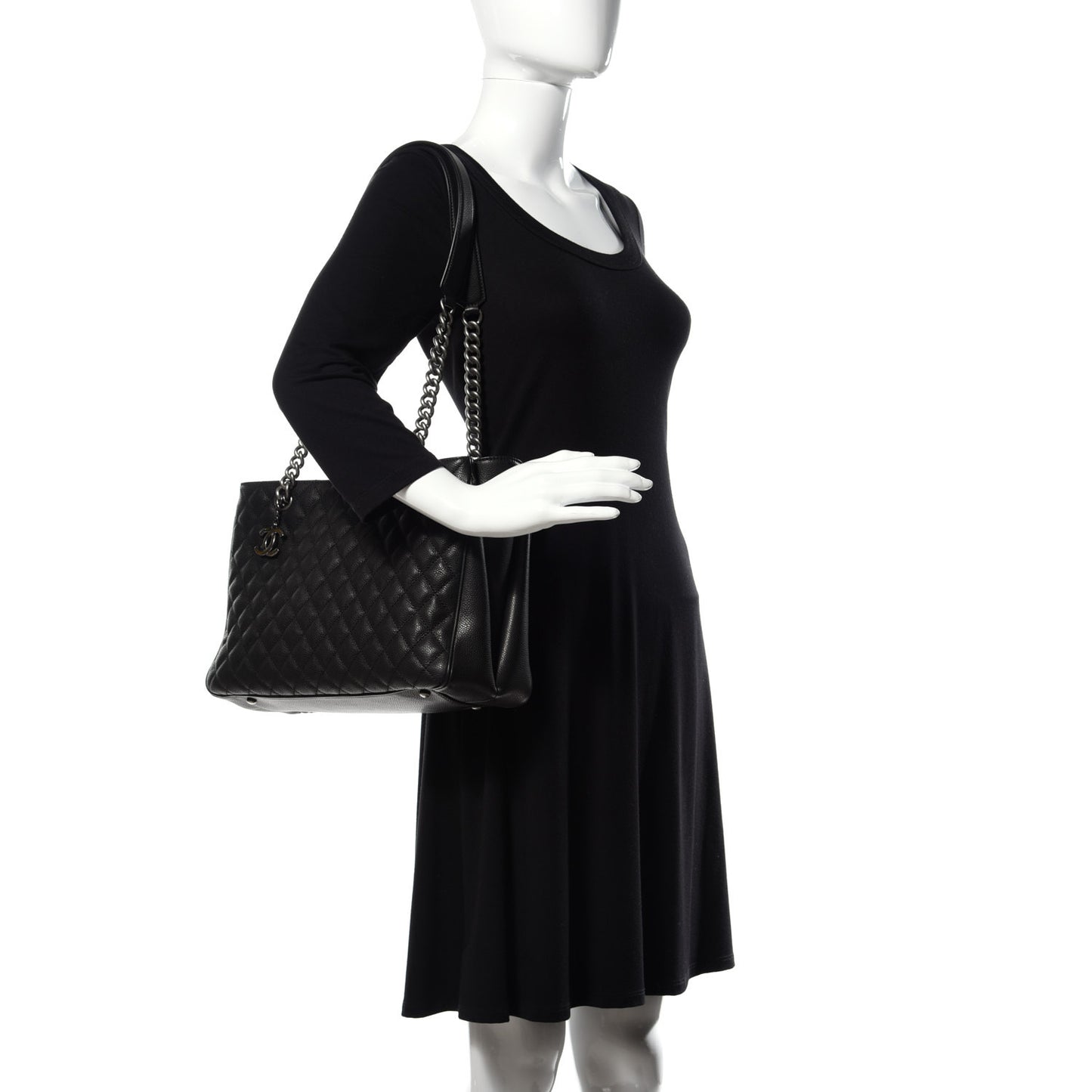 Caviar Quilted Medium Rock In Rome Tote Black