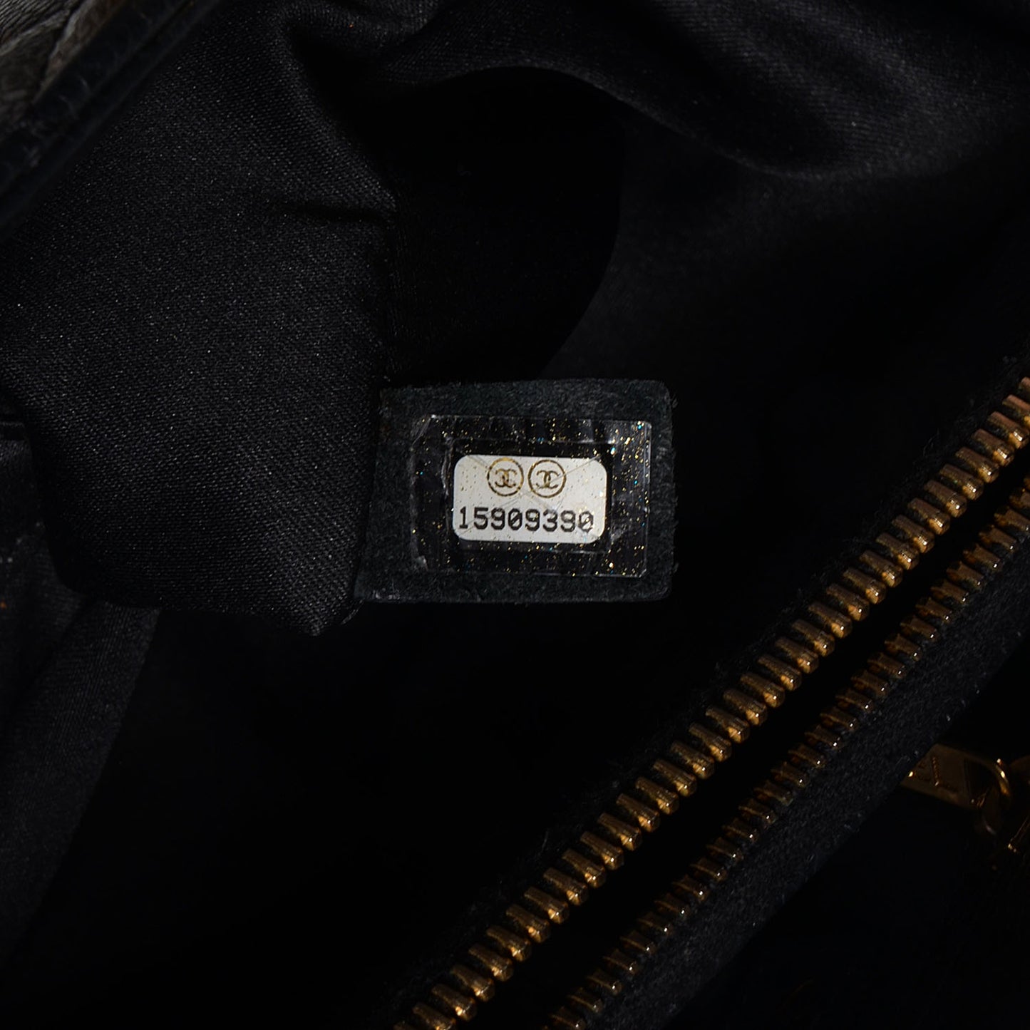 Caviar Grand Shopping Tote GST Black