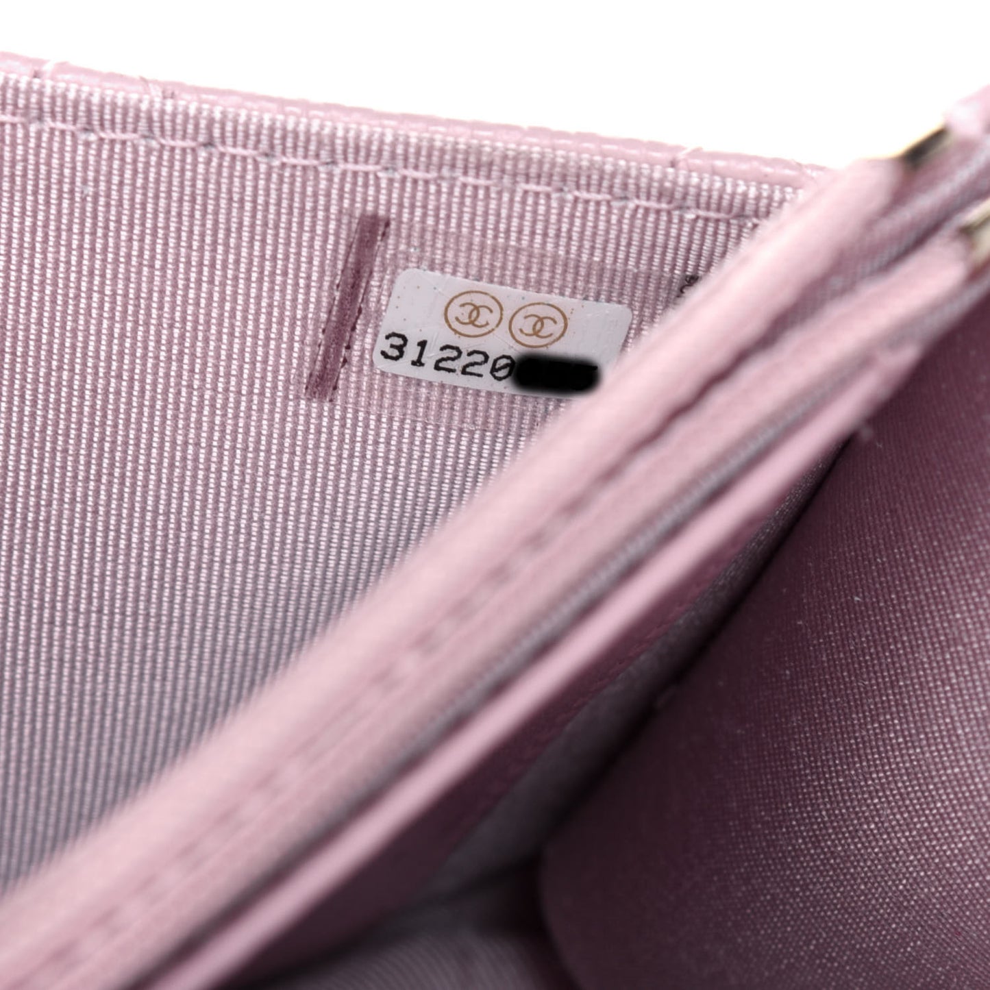 Caviar Quilted Wallet On Chain WOC Light Pink