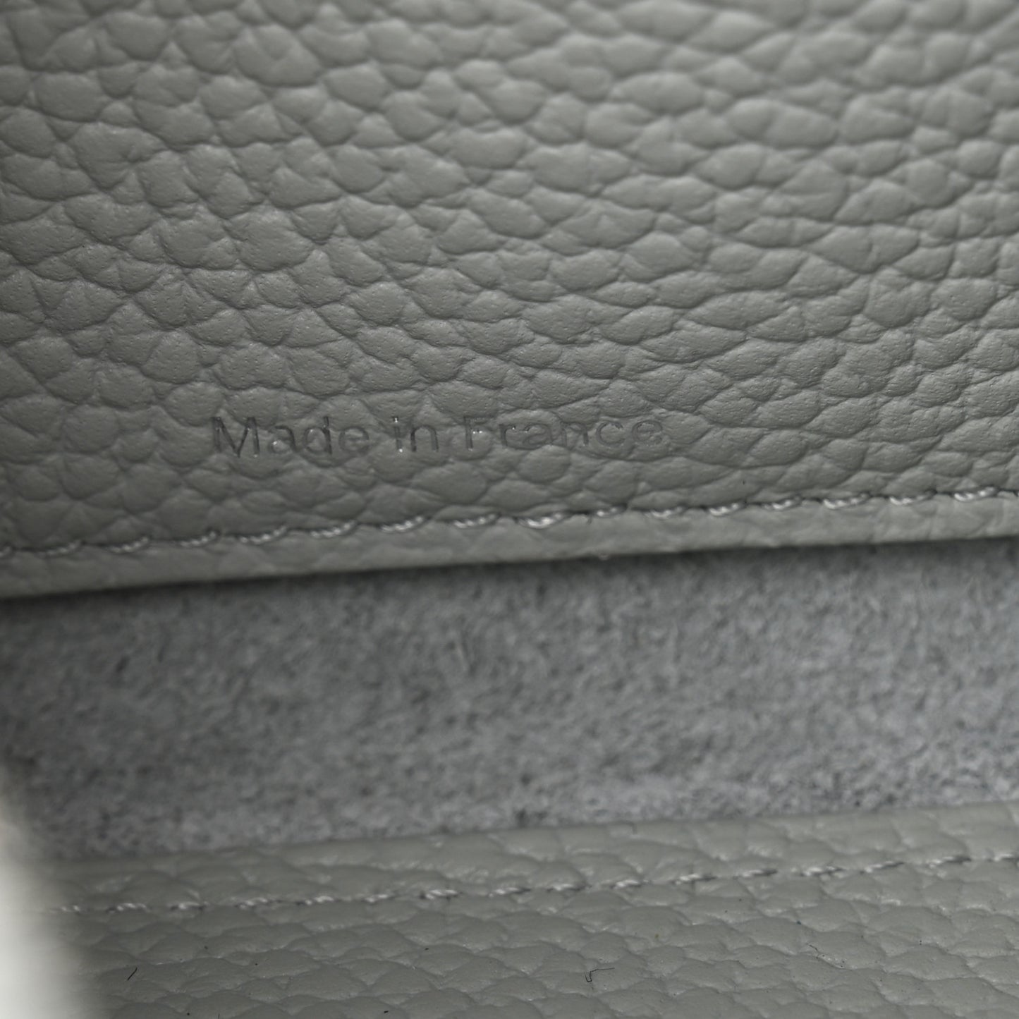 Taurillon Soft Nano Cool Box Satchel Cloud