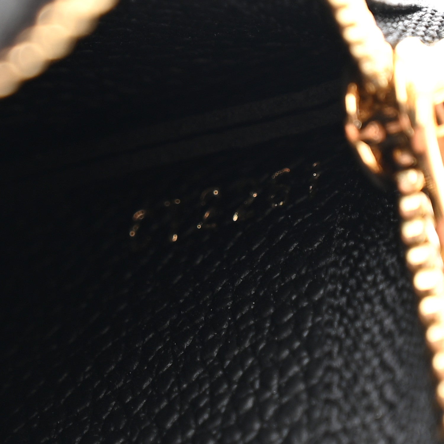 Louis Vuitton Empreinte Monogram Giant Key Pouch Black 7 of 8