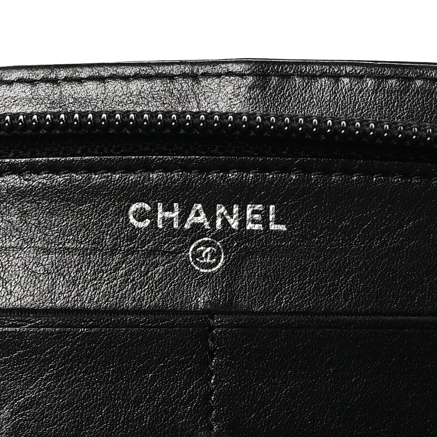 Patent Trousse Maquil Wallet Black