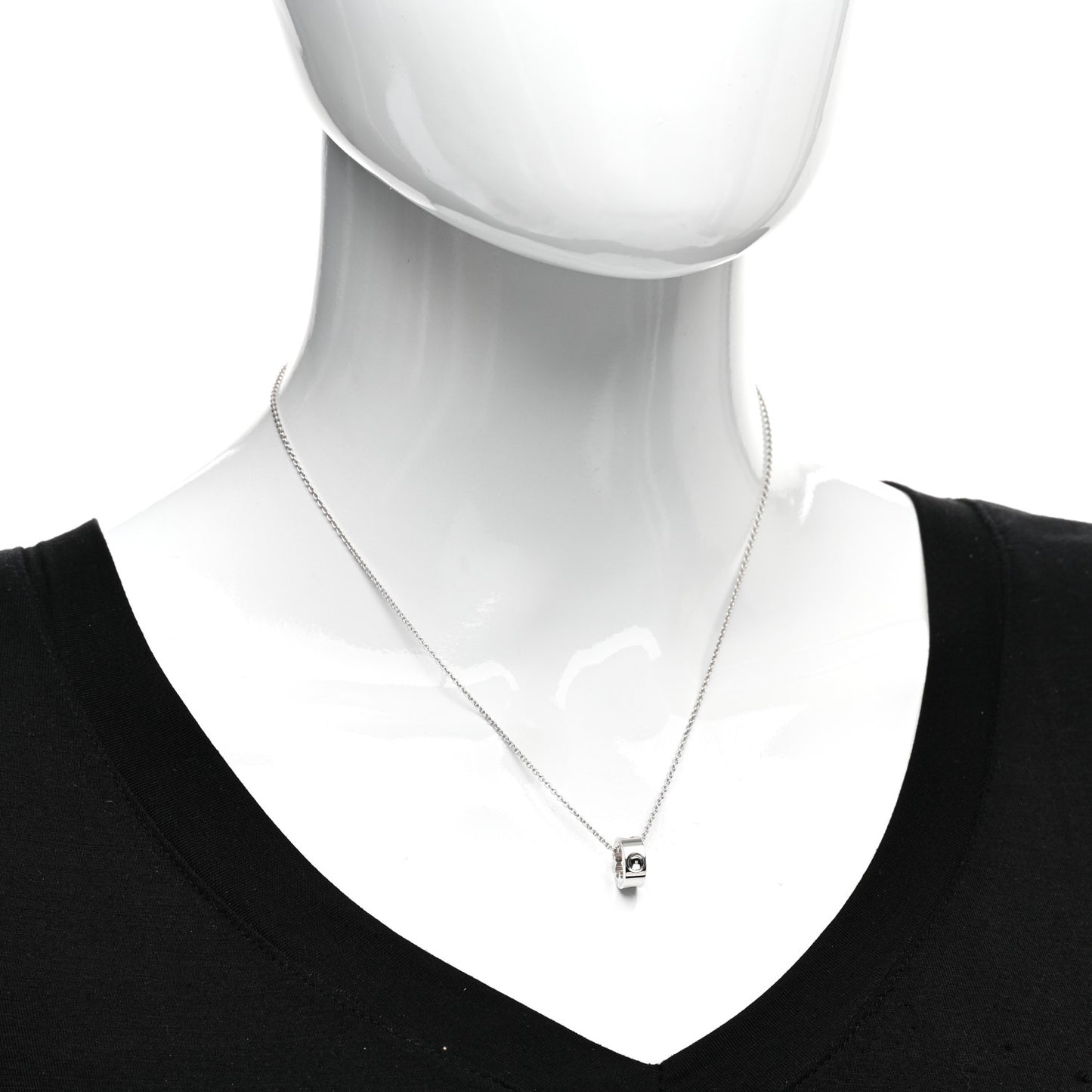 18K White Gold Empreinte Pendant Necklace