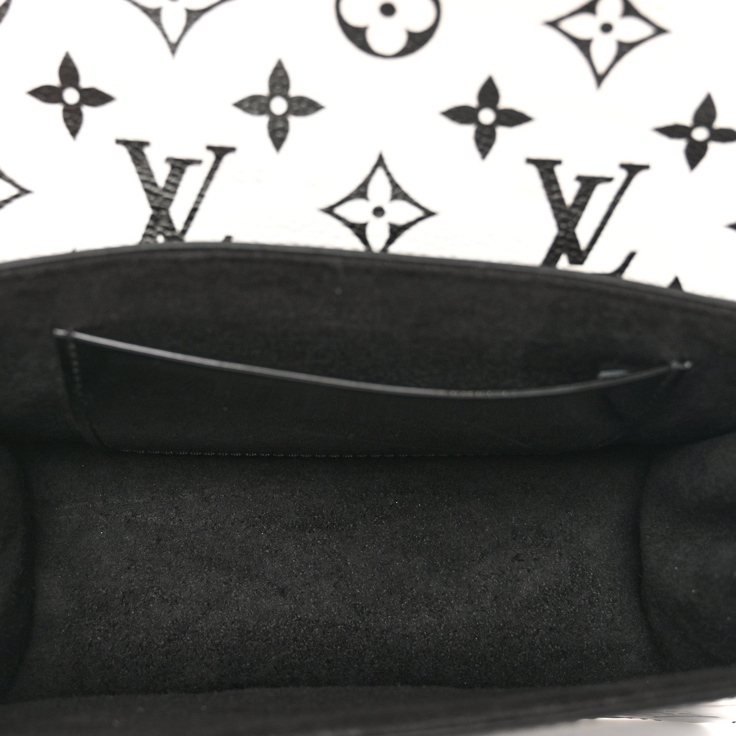 Louis Vuitton Vernis Epi Monogram Wynwood Black White 5 of 10