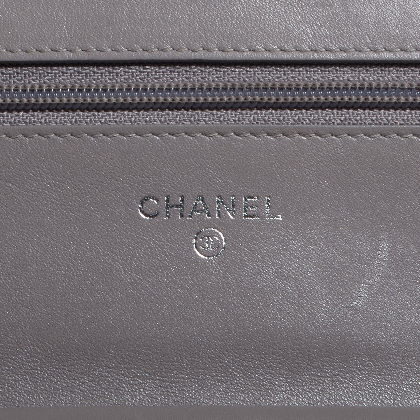 Caviar Timeless Wallet on Chain WOC Light Grey