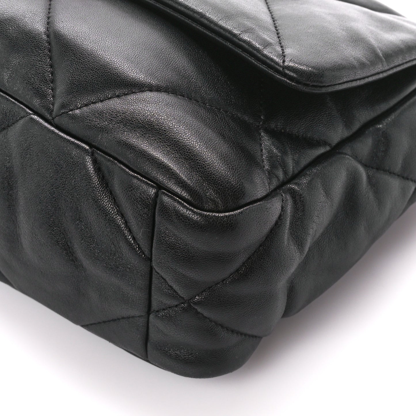 Lambskin Quilted Medium Chanel 19 Flap Black