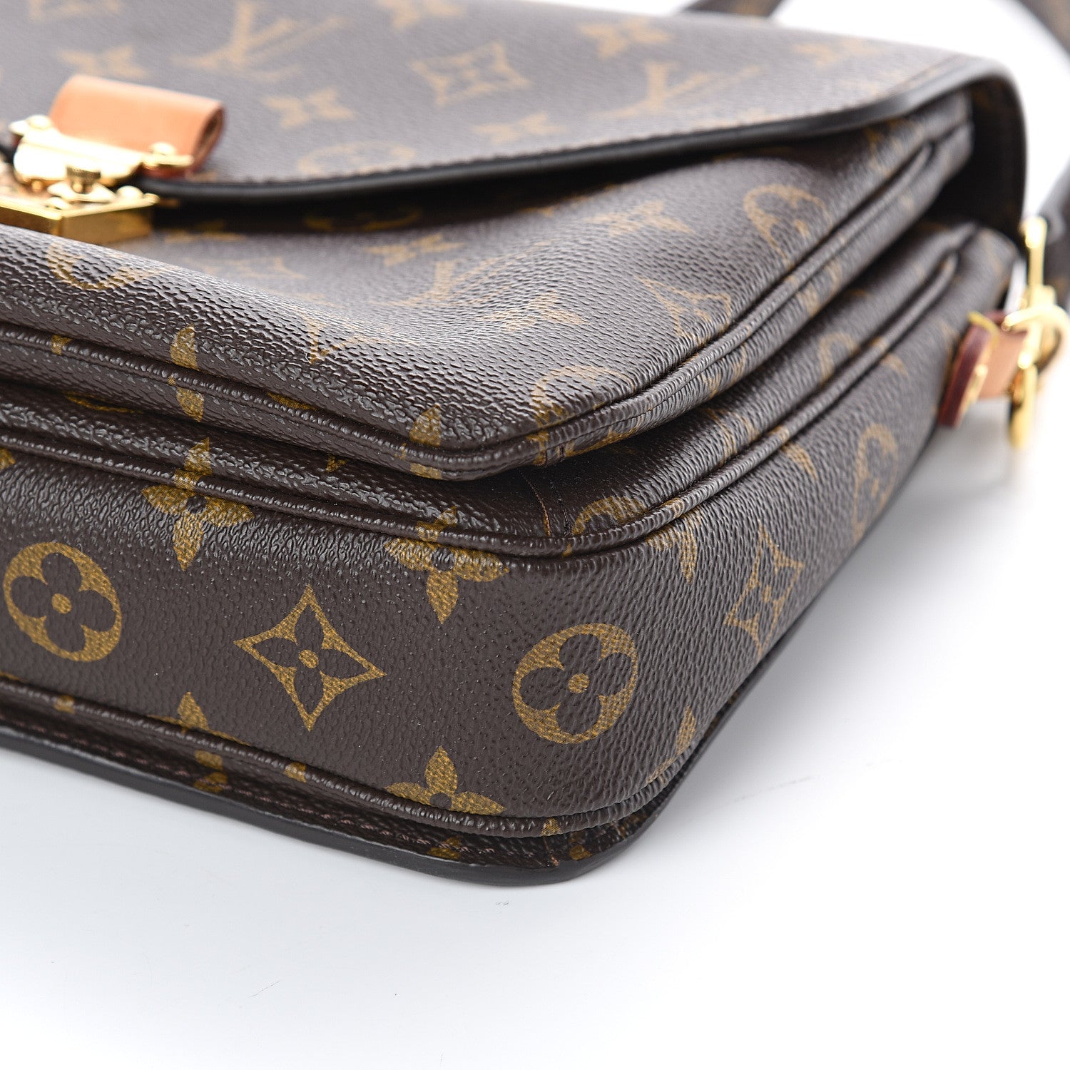 Louis Vuitton Monogram Pochette Metis 7 of 7
