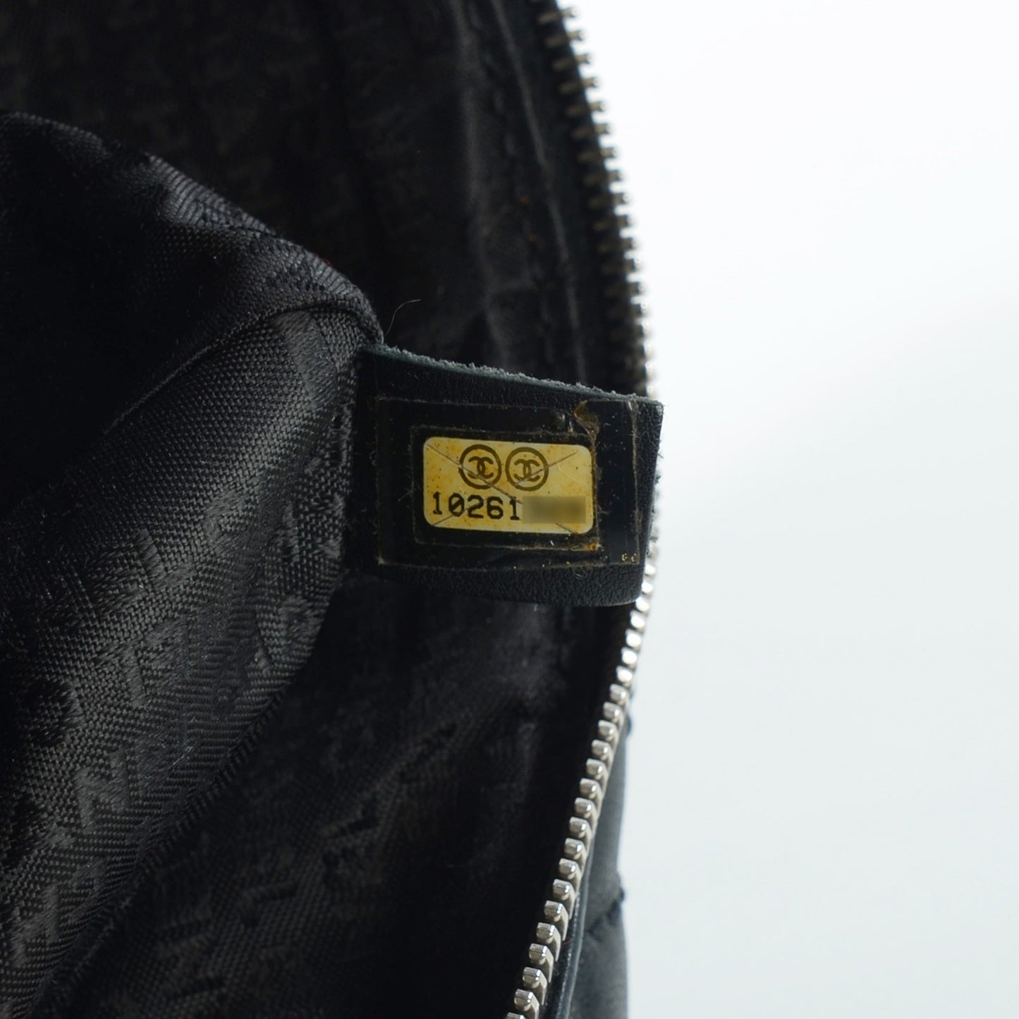 Lambskin Diamond Stitch Shoulder Bag Black