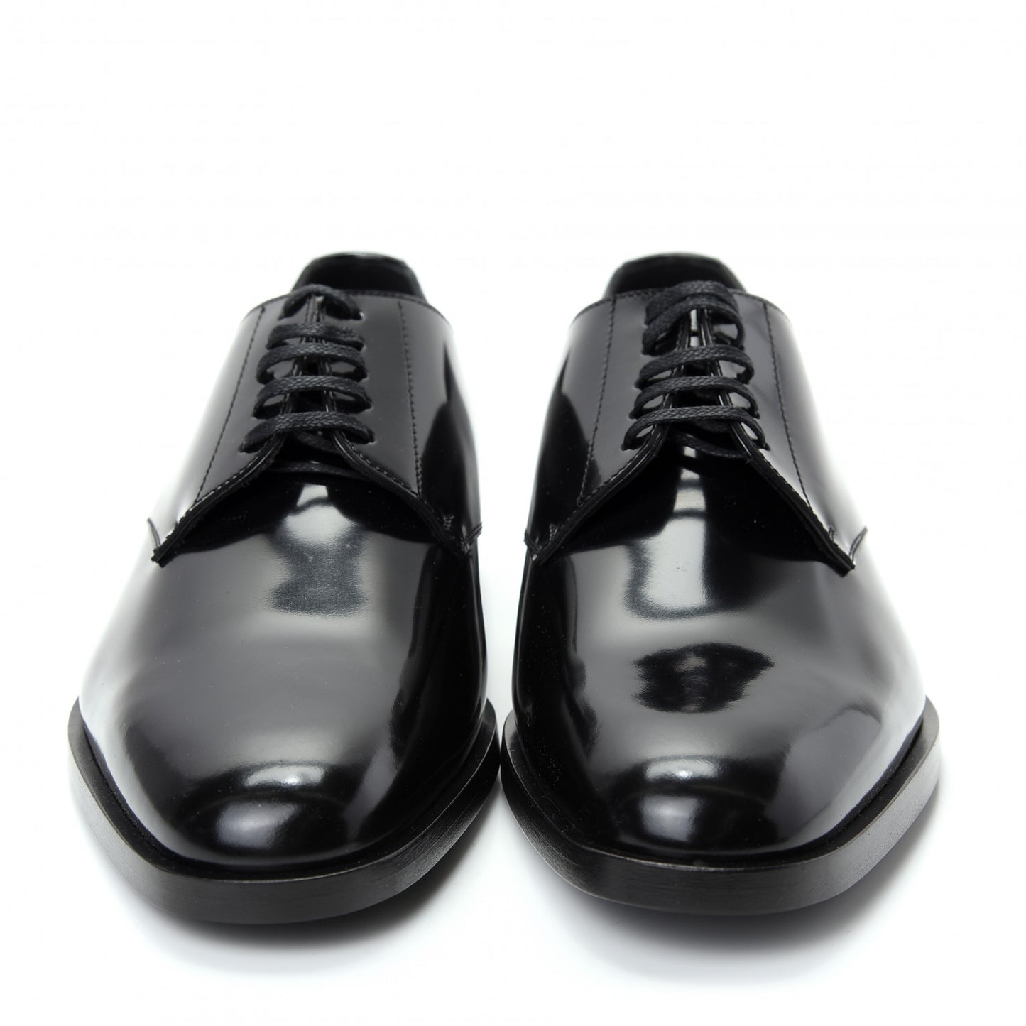 Patent Calfskin Montaigne 25 Uniform 38 Black