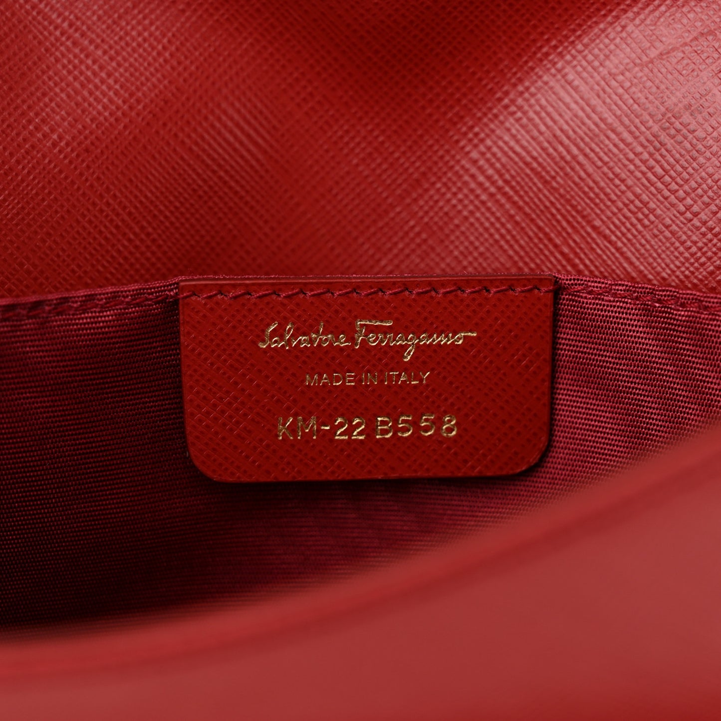 Hammered Calfskin Mini Miss Vara Bow Chain Bag Rosso