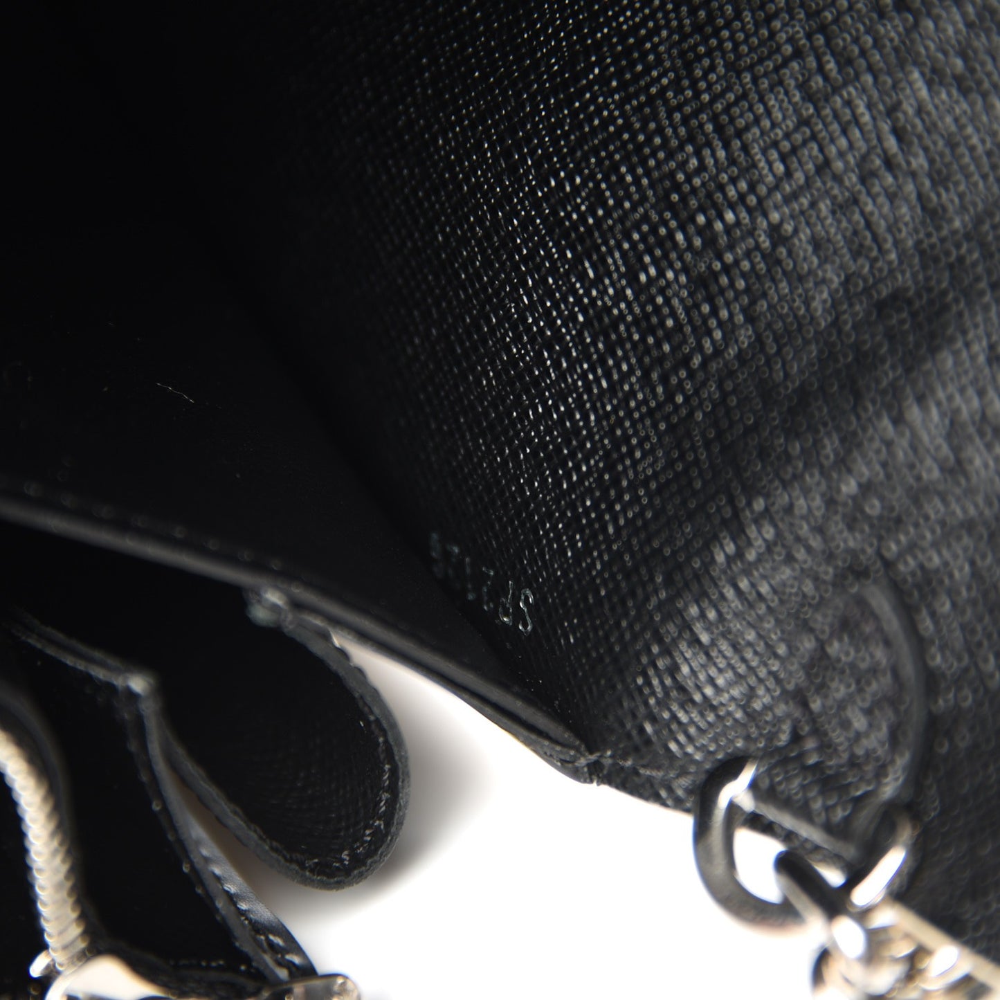 Epi World Tour Twist Chain Wallet Black