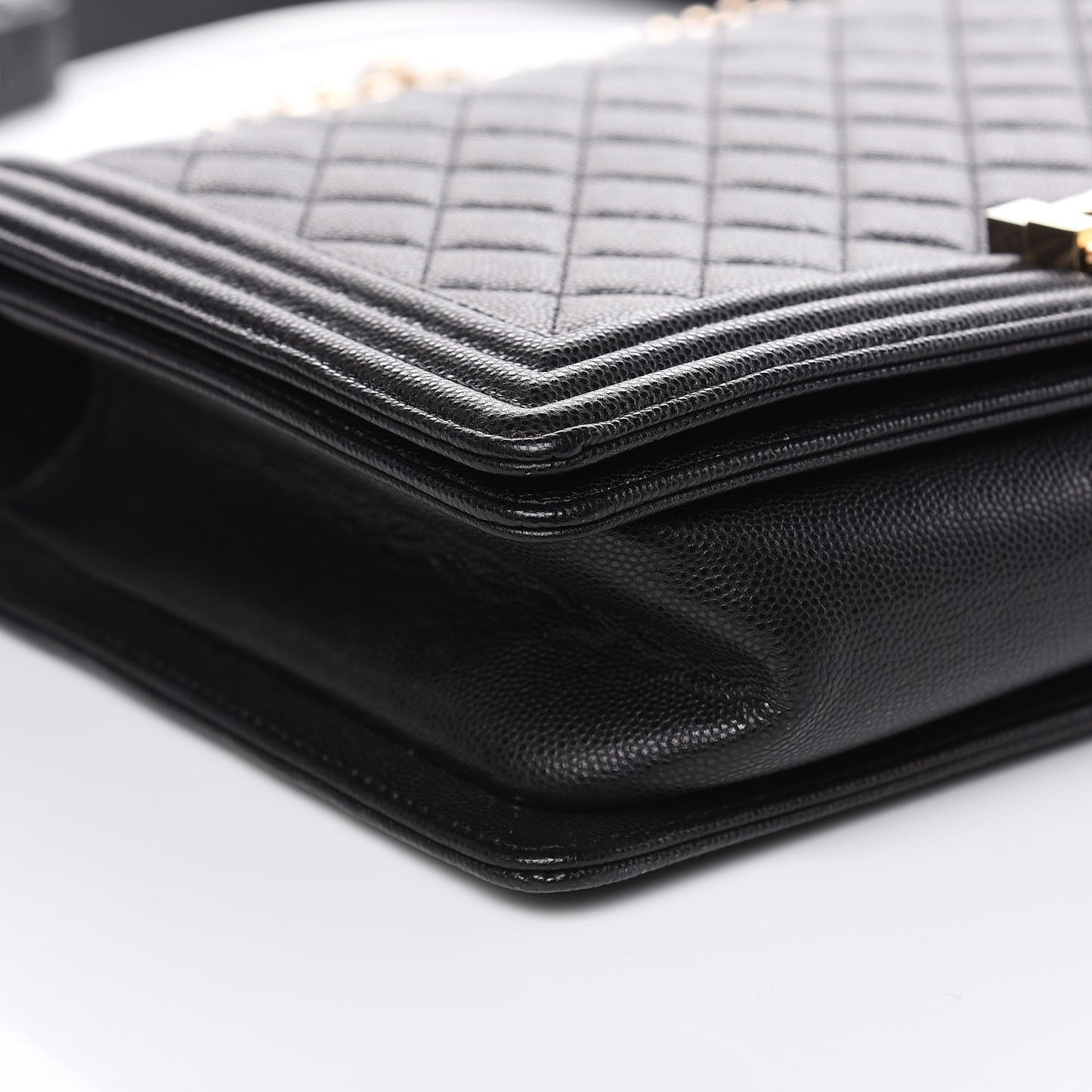 Caviar Quilted New Medium Boy Flap Black