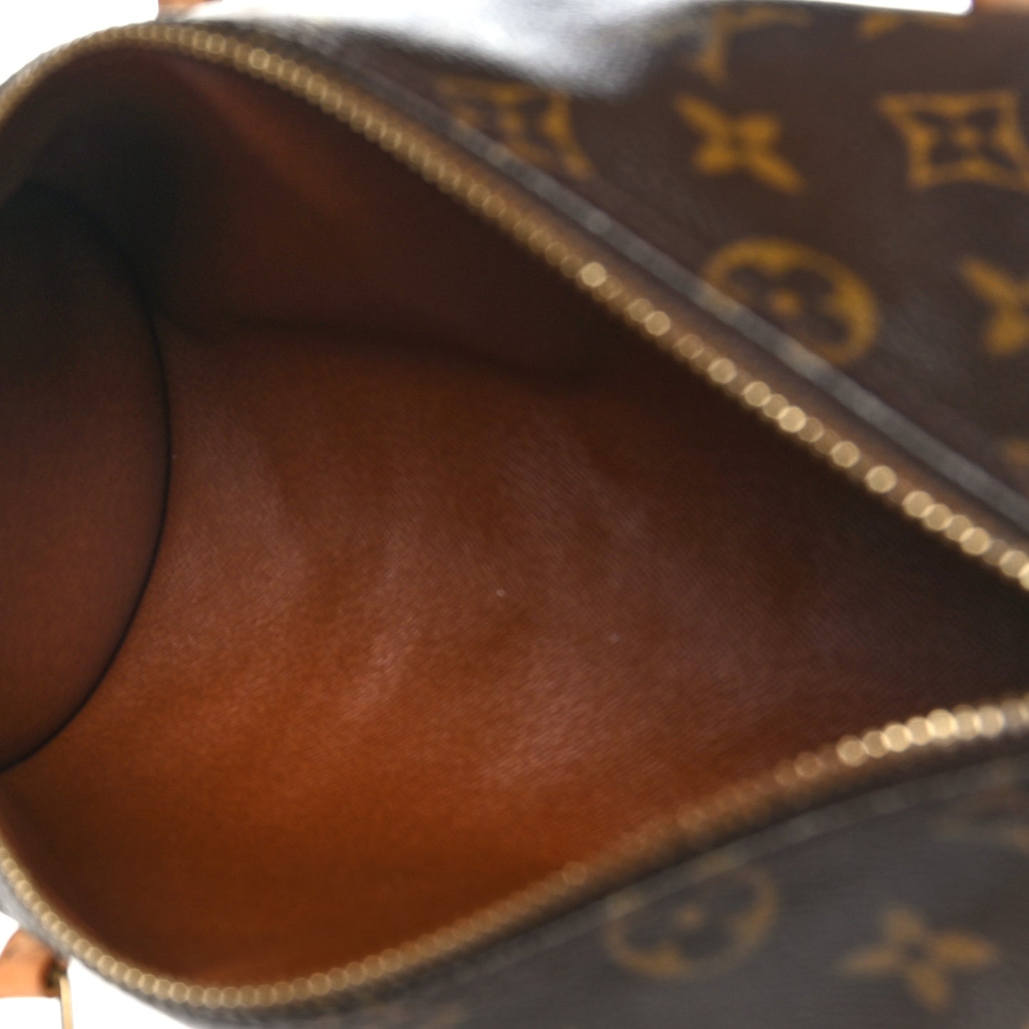 Monogram Papillon 26