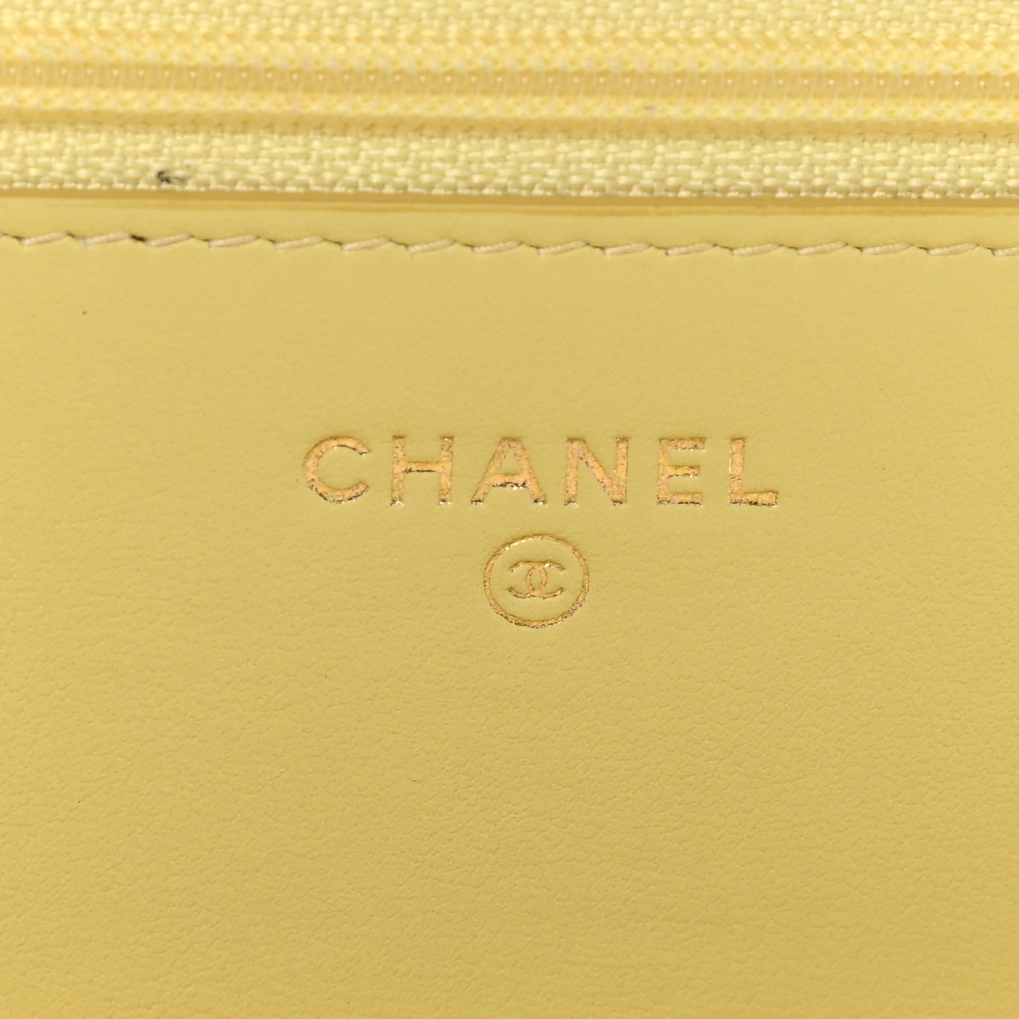 Caviar Quilted CC Filigree Wallet On Chain WOC Yellow