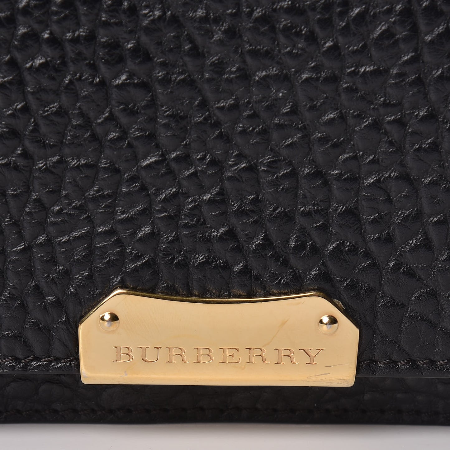 Signature Grain Small Madison Chain Clutch Black