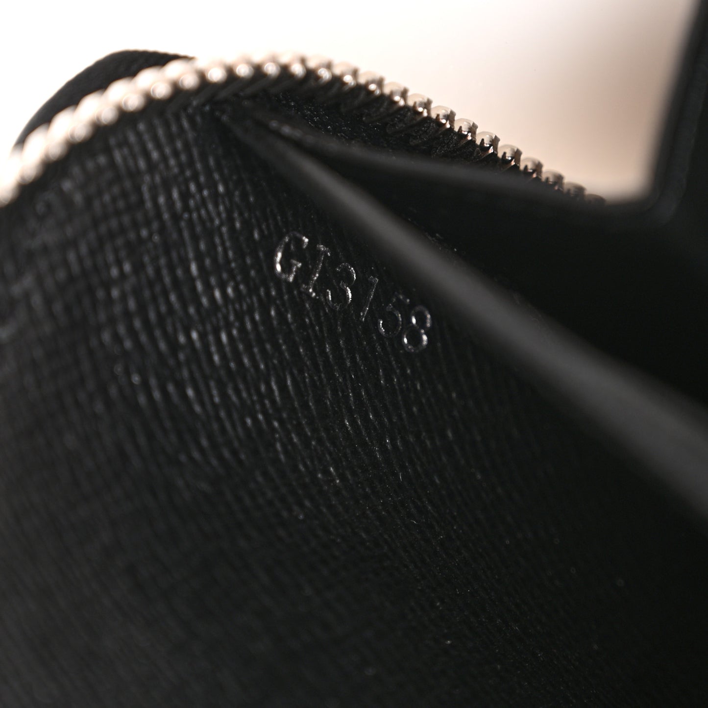 Epi LV Stories Zippy Wallet Black