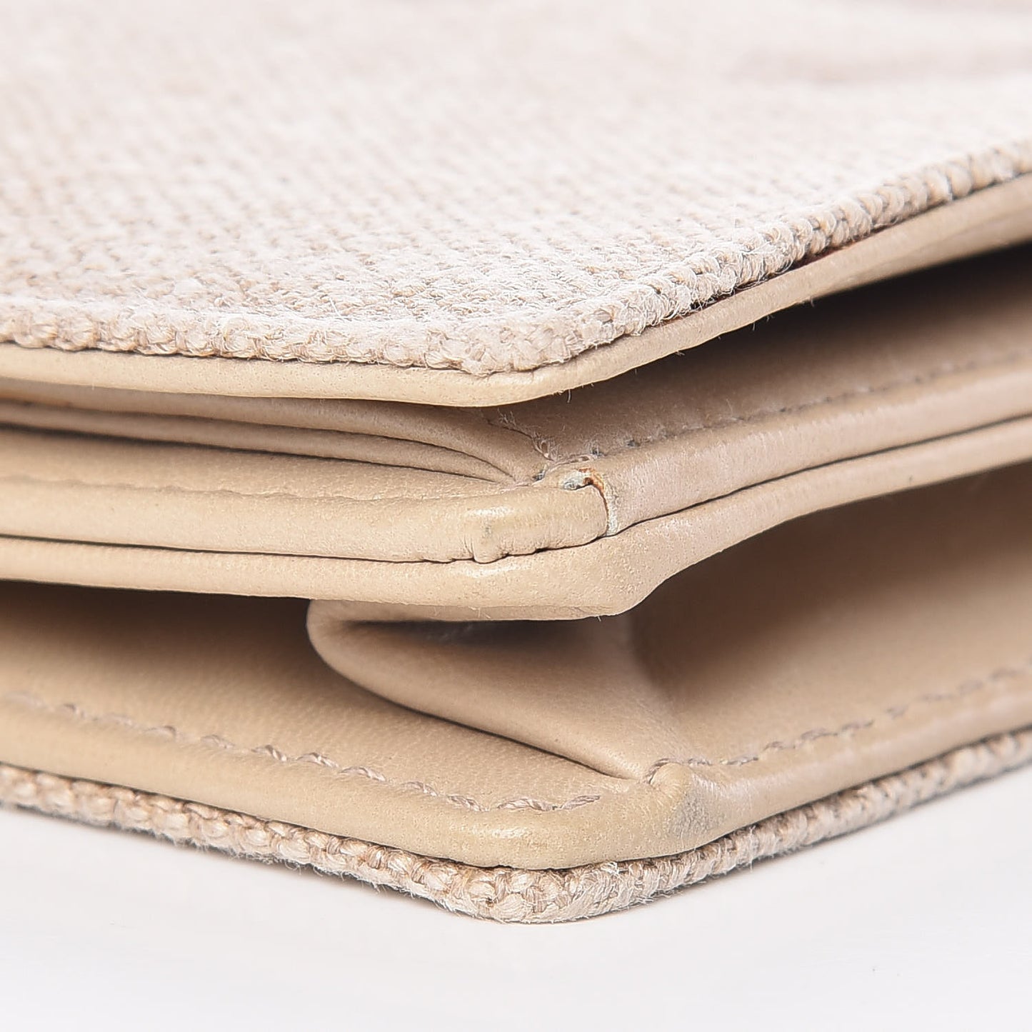 Linen Timeless CC Wallet on Chain WOC Beige