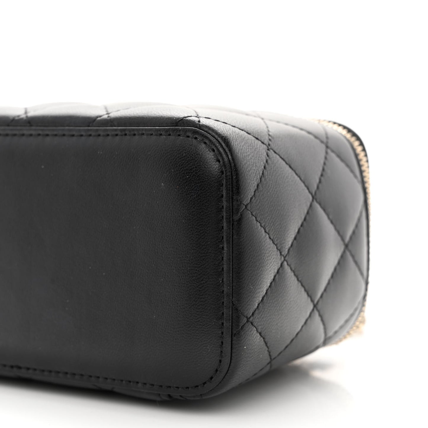 Lambskin Quilted Small Top Handle Vanity Case With Chain Black