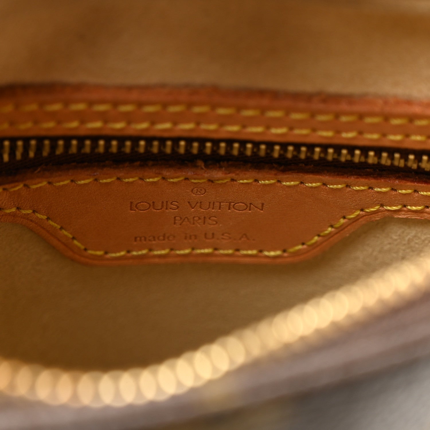 Louis Vuitton Monogram Looping MM 6 of 10