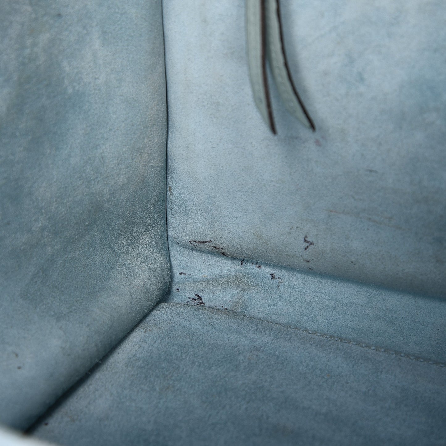 Supple Calfskin Medium Phantom Luggage Glacier
