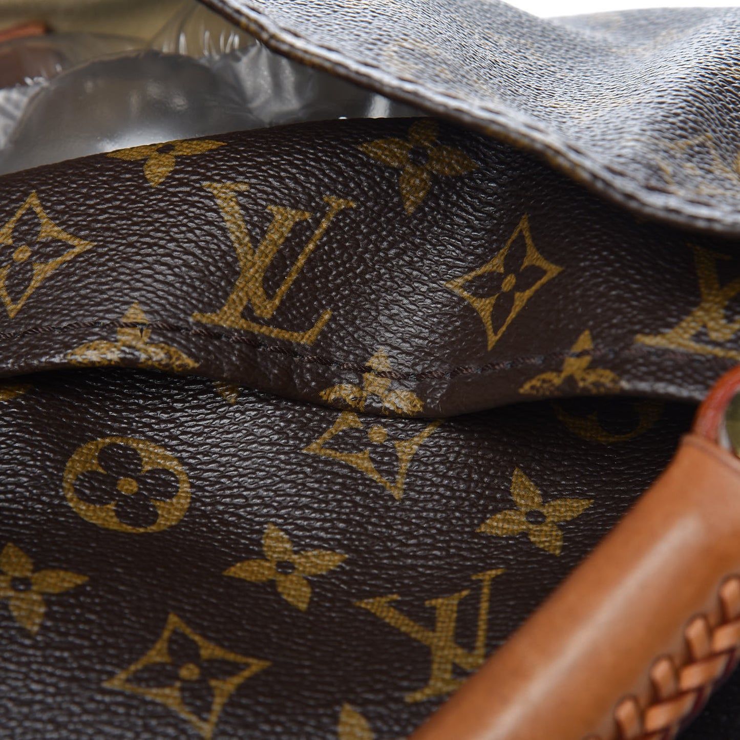 Monogram Artsy MM