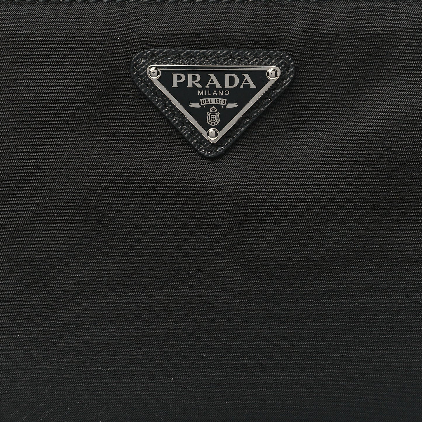 Re-Nylon Vela Pouch Black