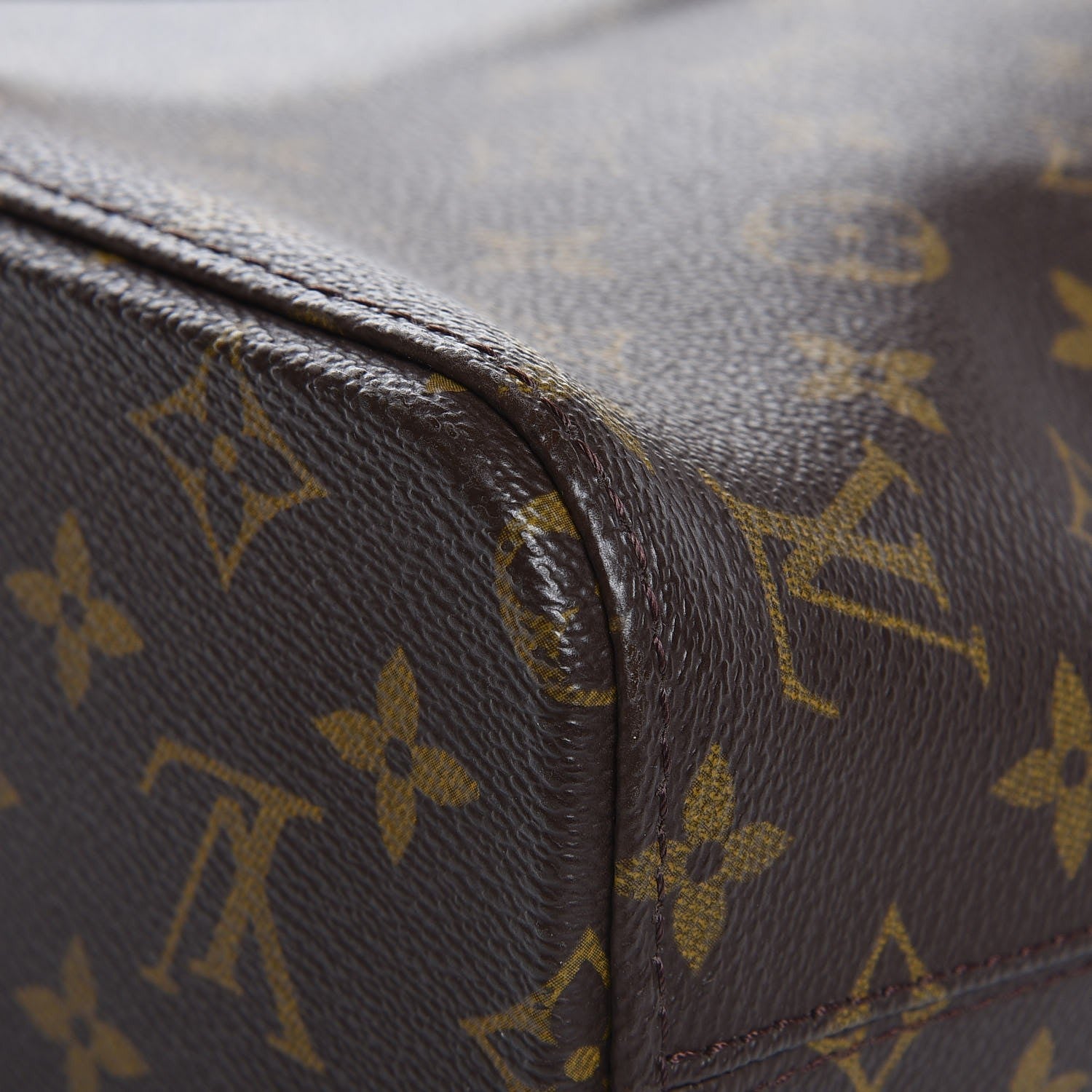 Louis Vuitton Monogram Luco 12 of 18