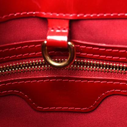 Louis Vuitton Vernis Wilshire PM Pomme D'Amour 6 of 9