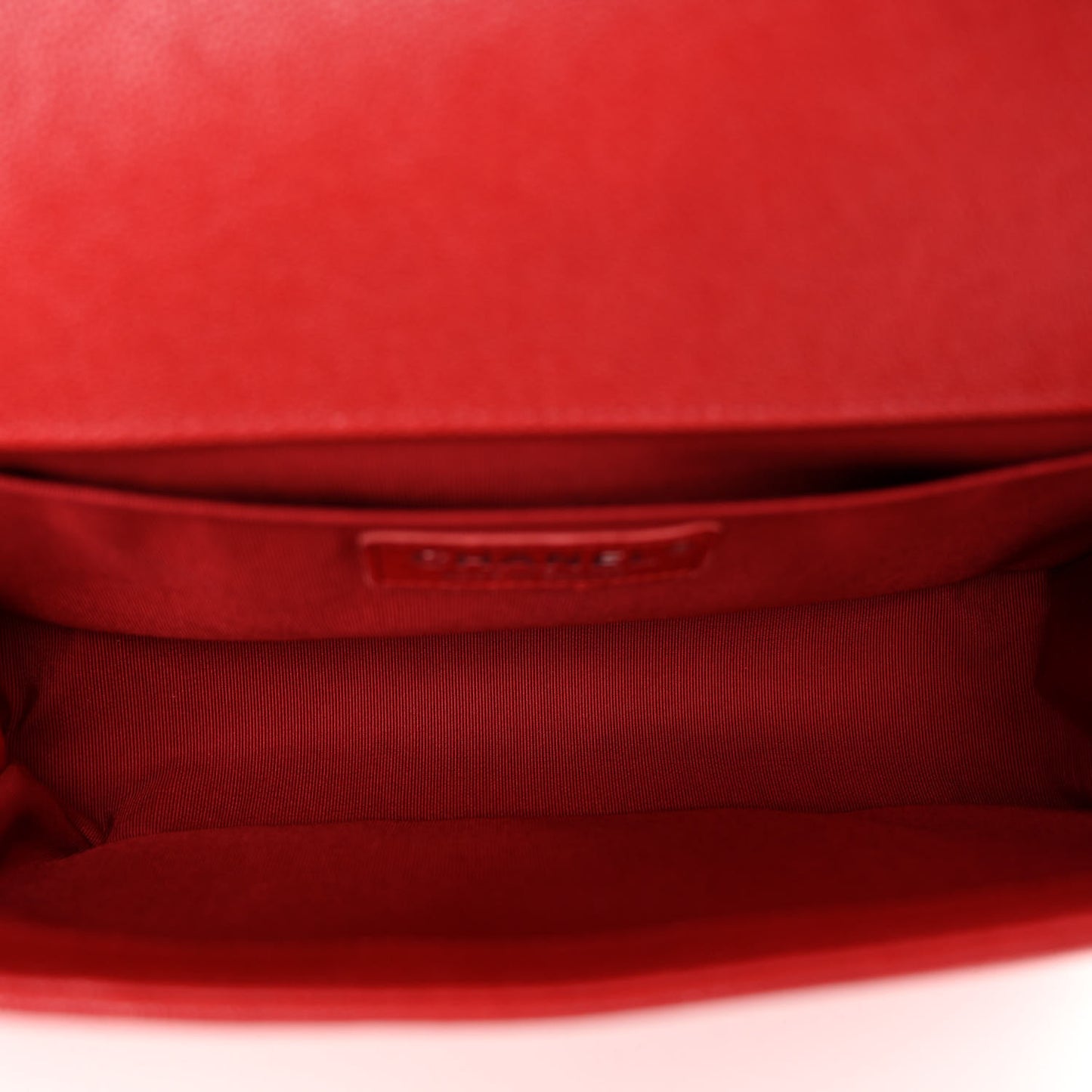 Caviar Quilted Medium Boy Flap Red