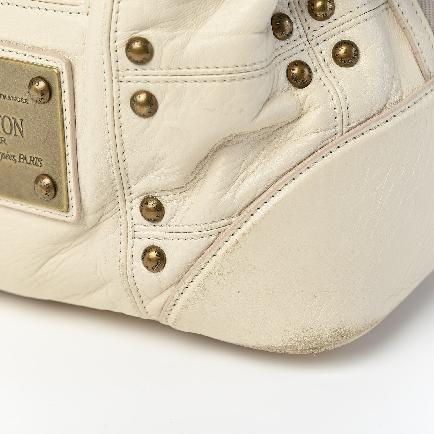 Louis Vuitton Lambskin Riveting White 26 of 28
