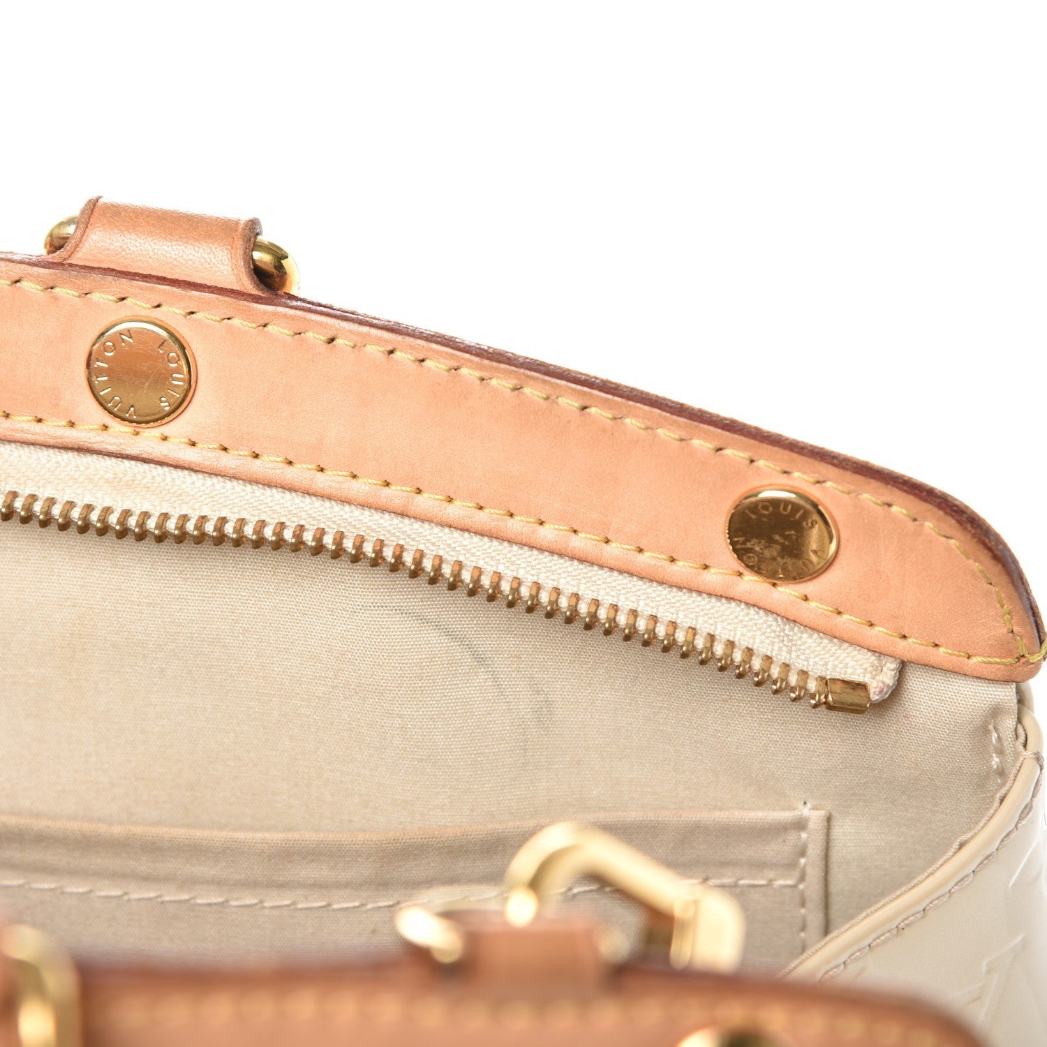 Louis Vuitton Vernis Brea GM Blanc Corail 9 of 12