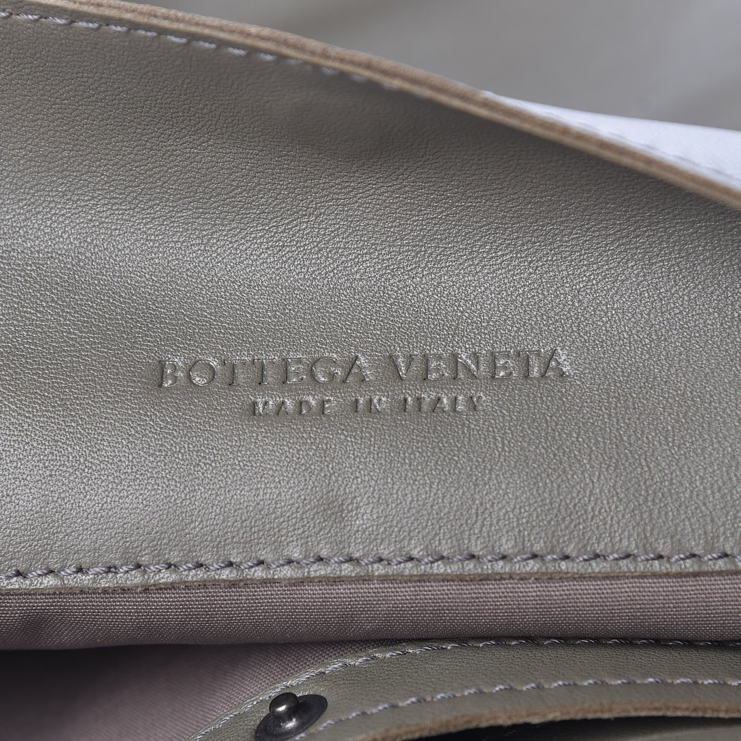 Bottega Veneta Nappa Intrecciato Messenger Bag Shadow 8 of 16