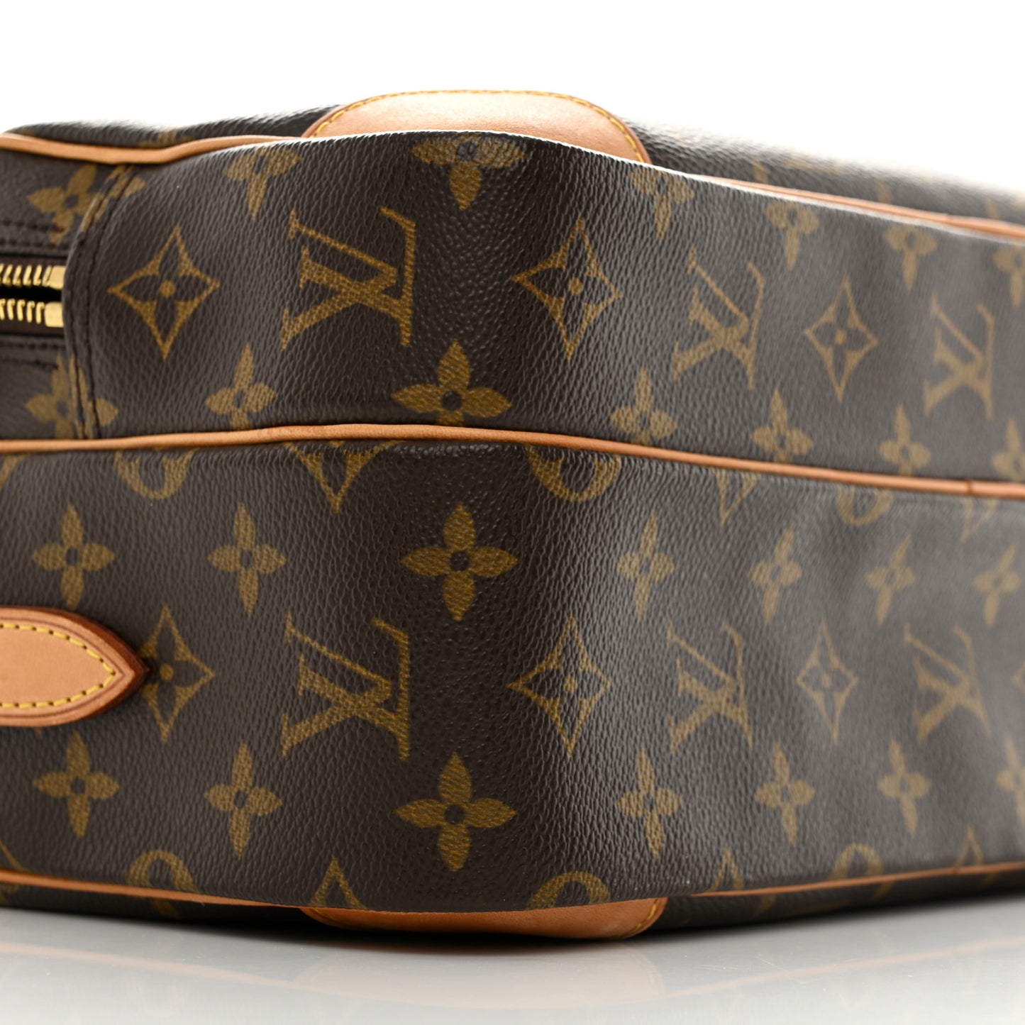 Monogram Nil 28