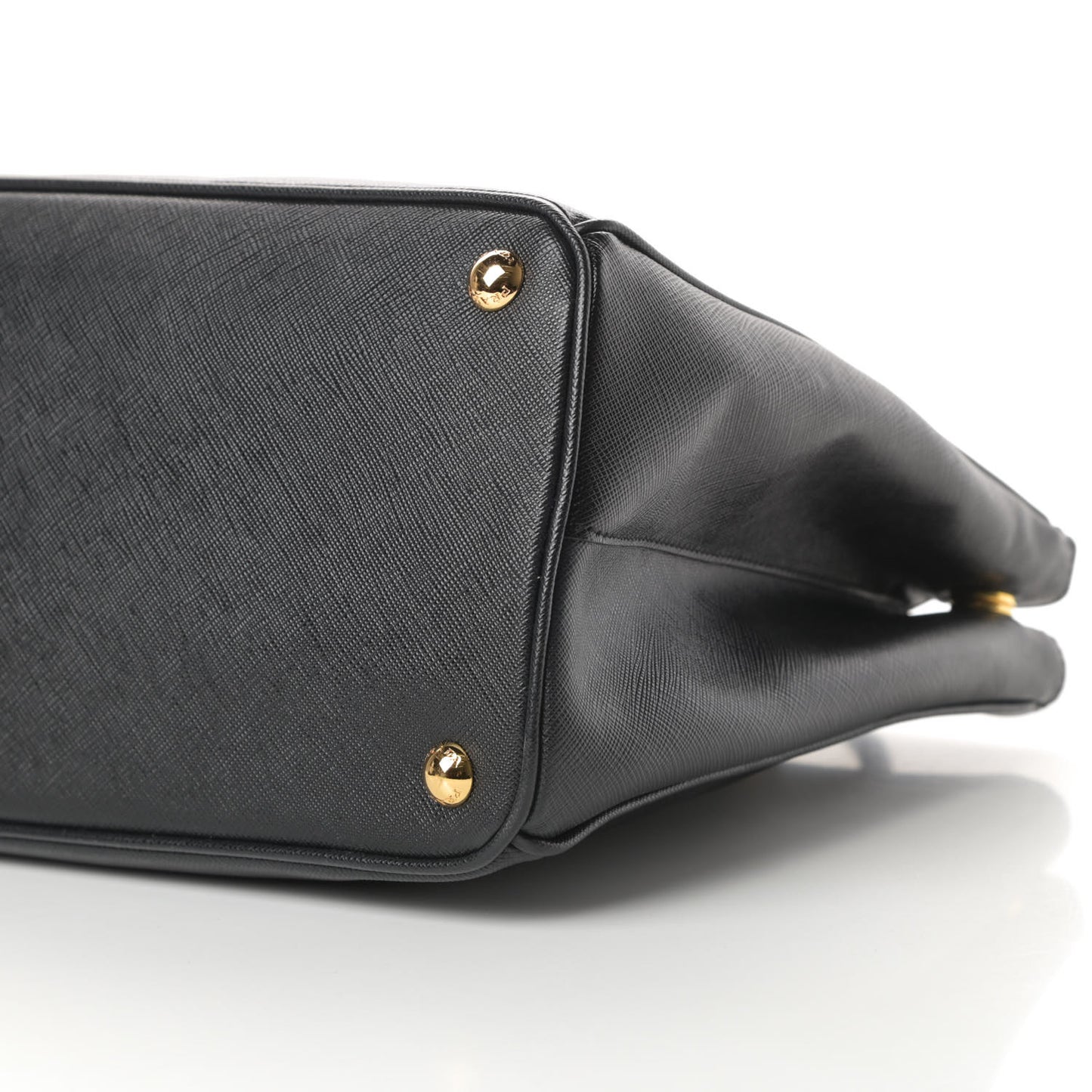 Saffiano Lux Medium Tote Black