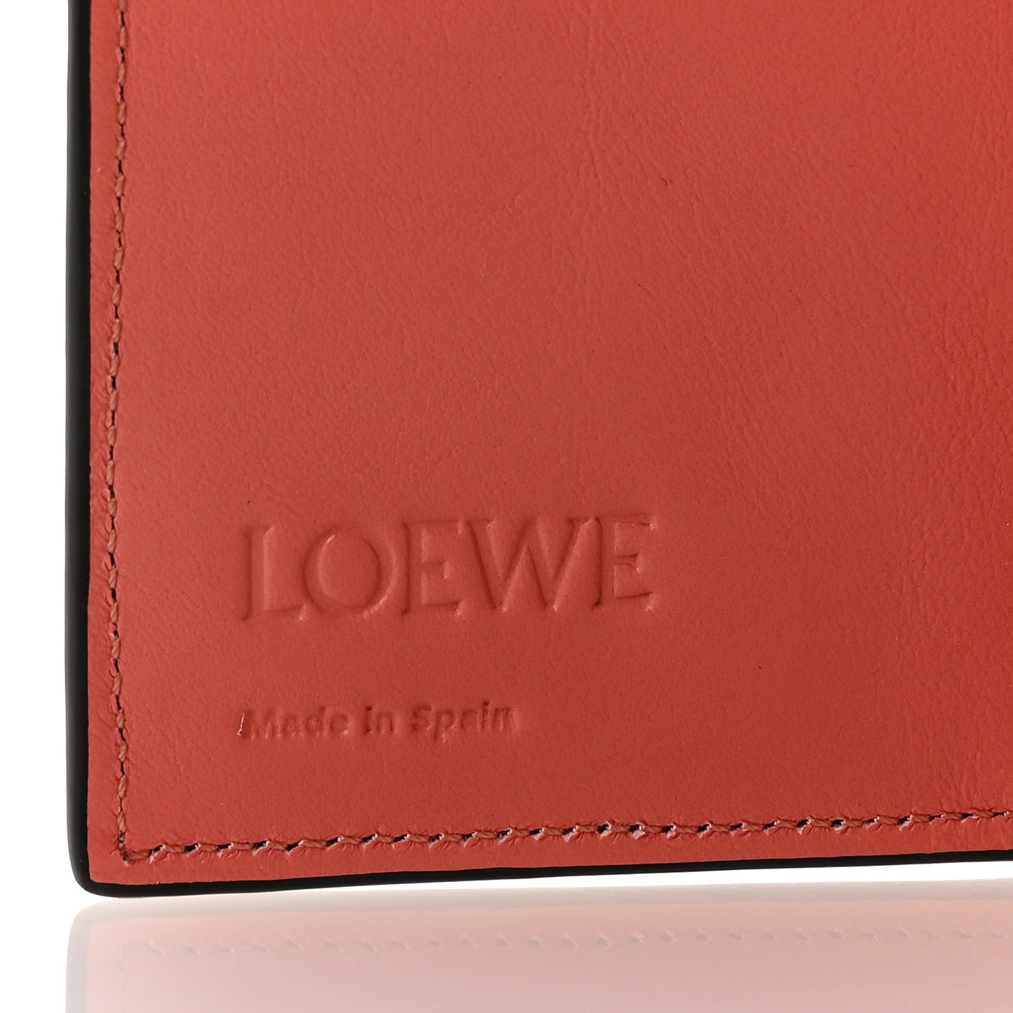 Grained Calfskin Compact Wallet Light Oat