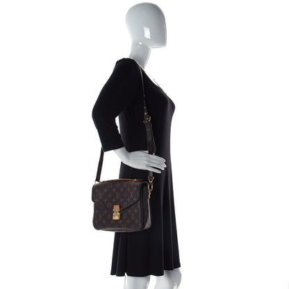 Louis Vuitton Monogram Pochette Metis 2 of 18