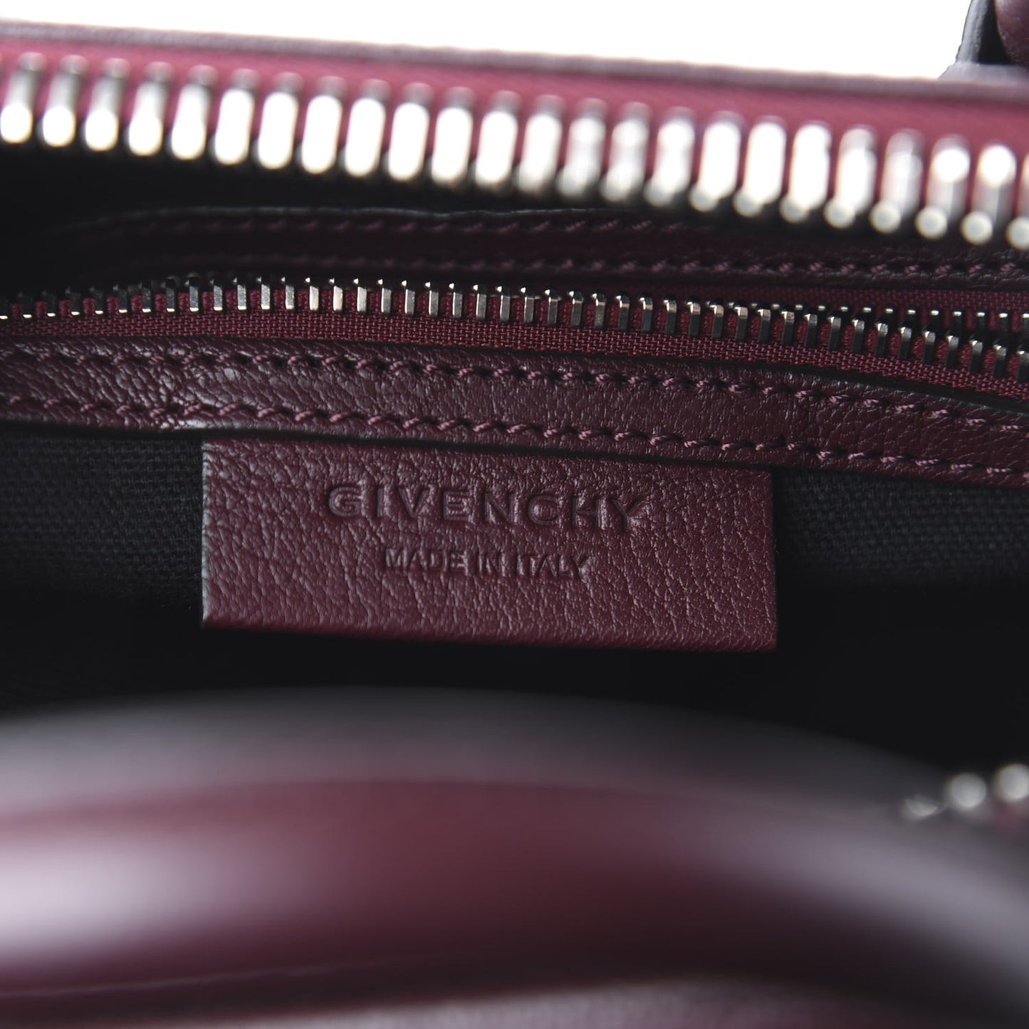 Sugar Goatskin Small Antigona Aubergine