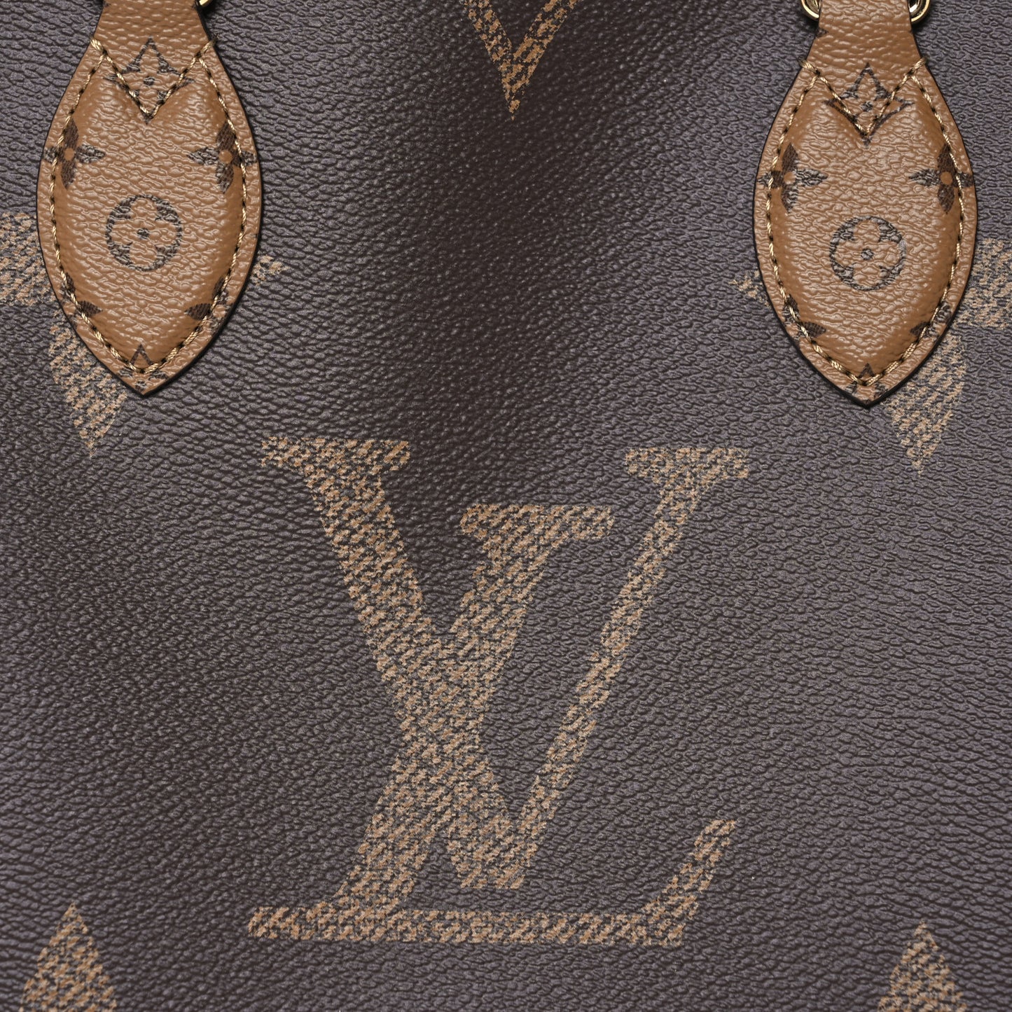 Reverse Monogram Giant Onthego MM