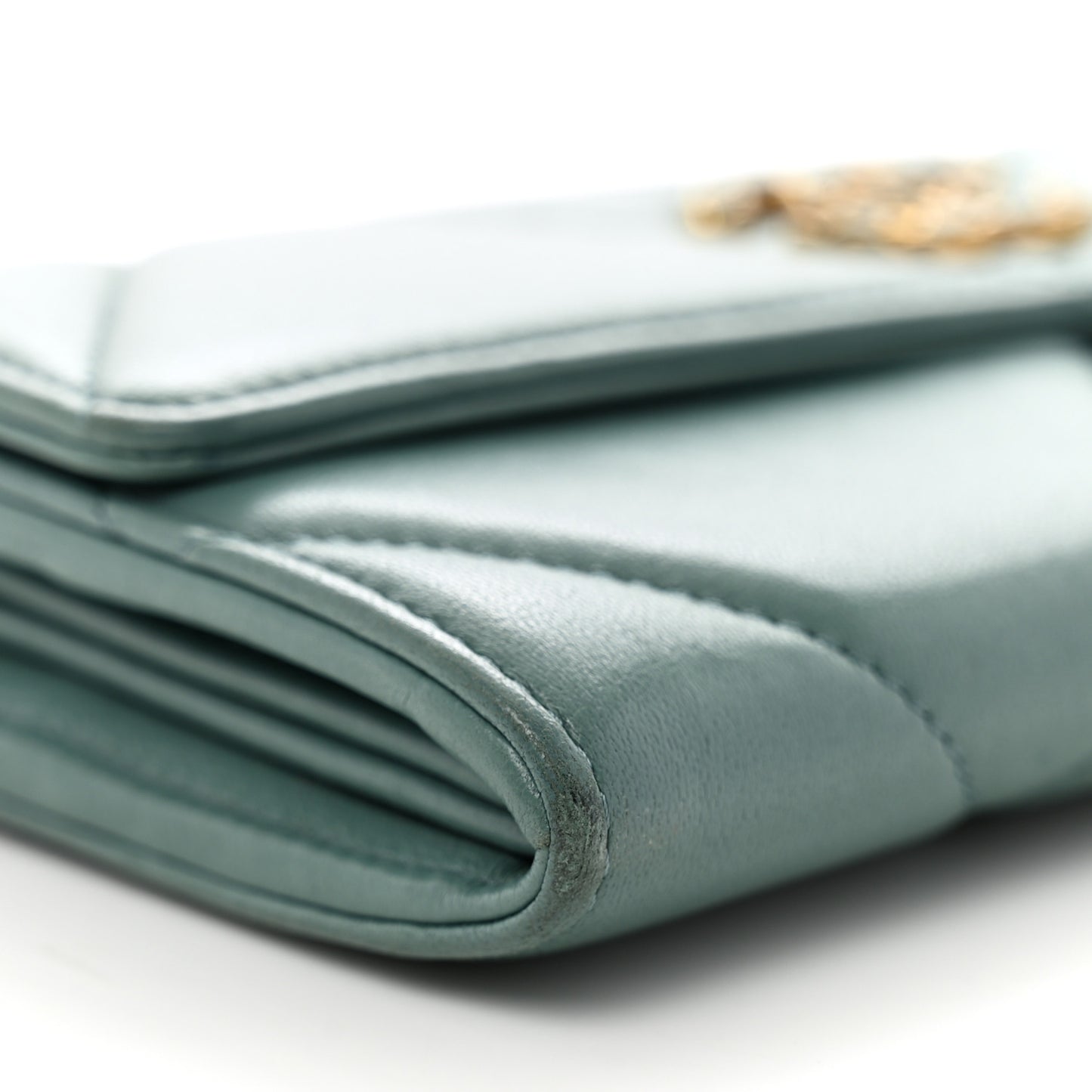 Lambskin Quilted Chanel 19 Flap Wallet Green