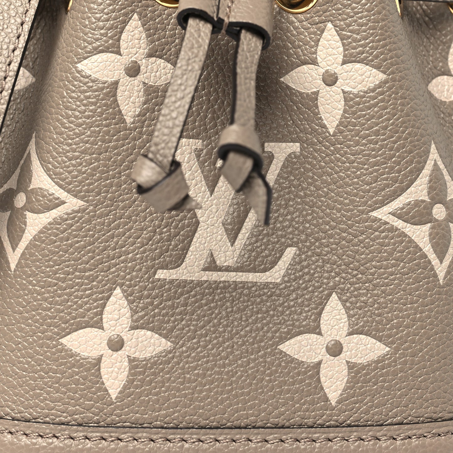 Empreinte Monogram Giant Nano Noe Tourterelle Creme