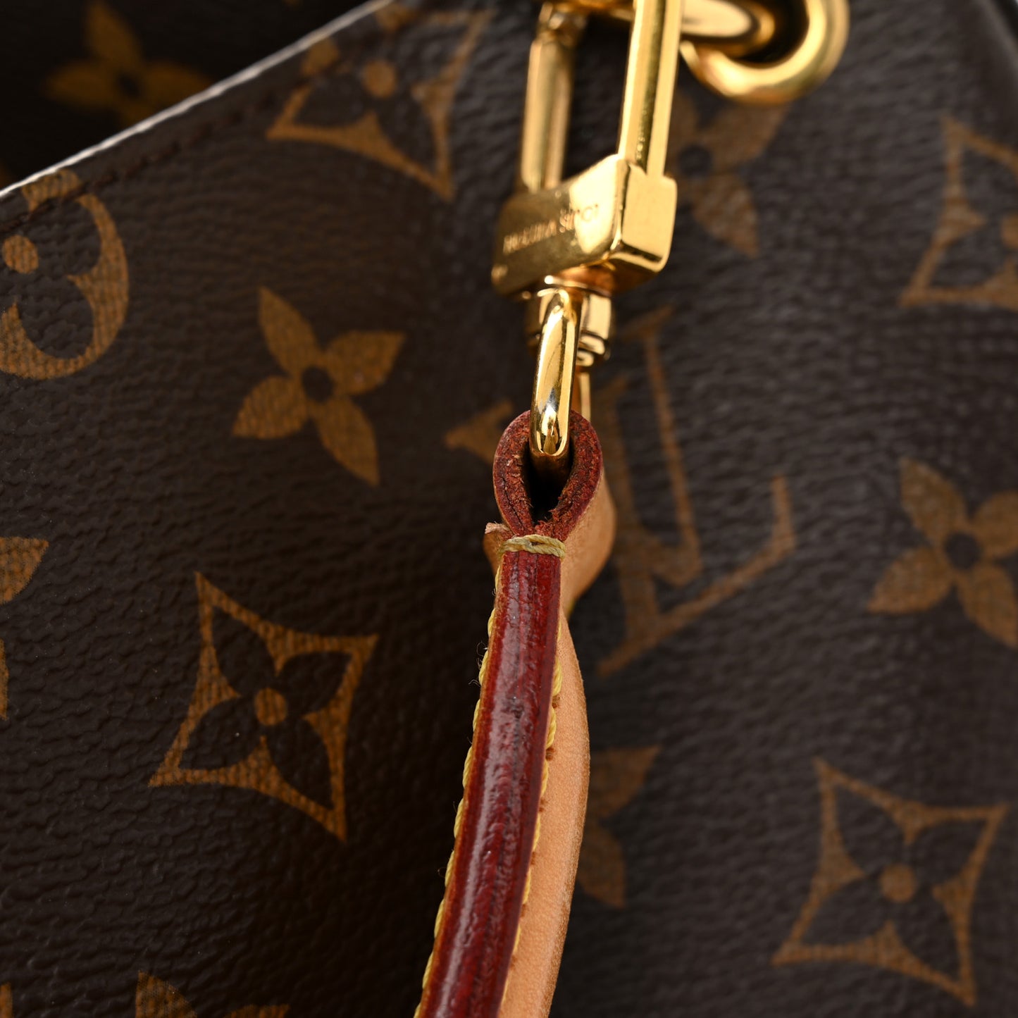 Monogram Metis