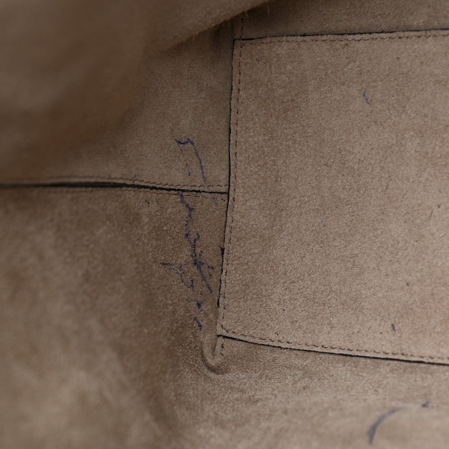 Grained Calfskin Rockstud Shoulder Tote Poudre