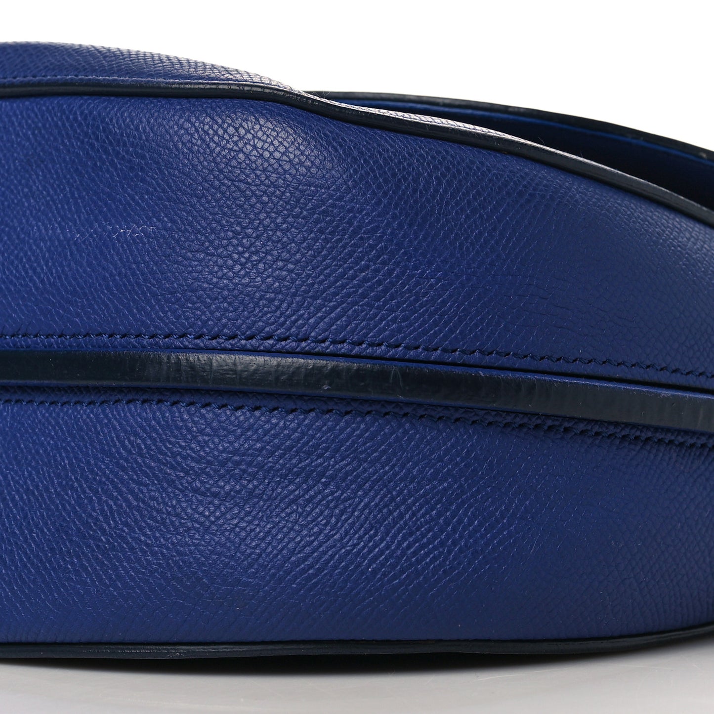 Grained Calfskin Medium Trotteur Indigo